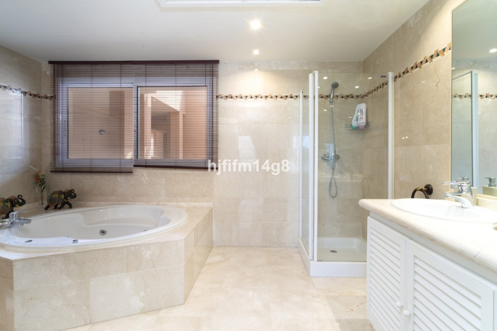 Rynek wtórny - apartment - Marbella - Nueva Andalucía