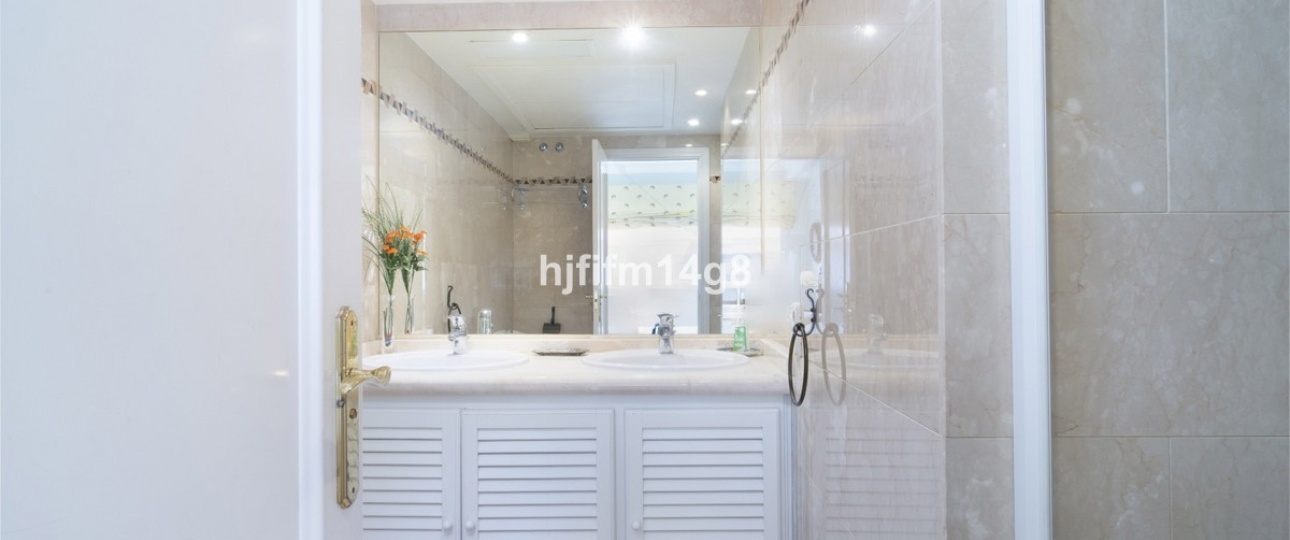 Rynek wtórny - apartment - Marbella - Nueva Andalucía