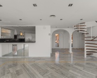 Rynek wtórny - apartment - Marbella - Nueva Andalucía