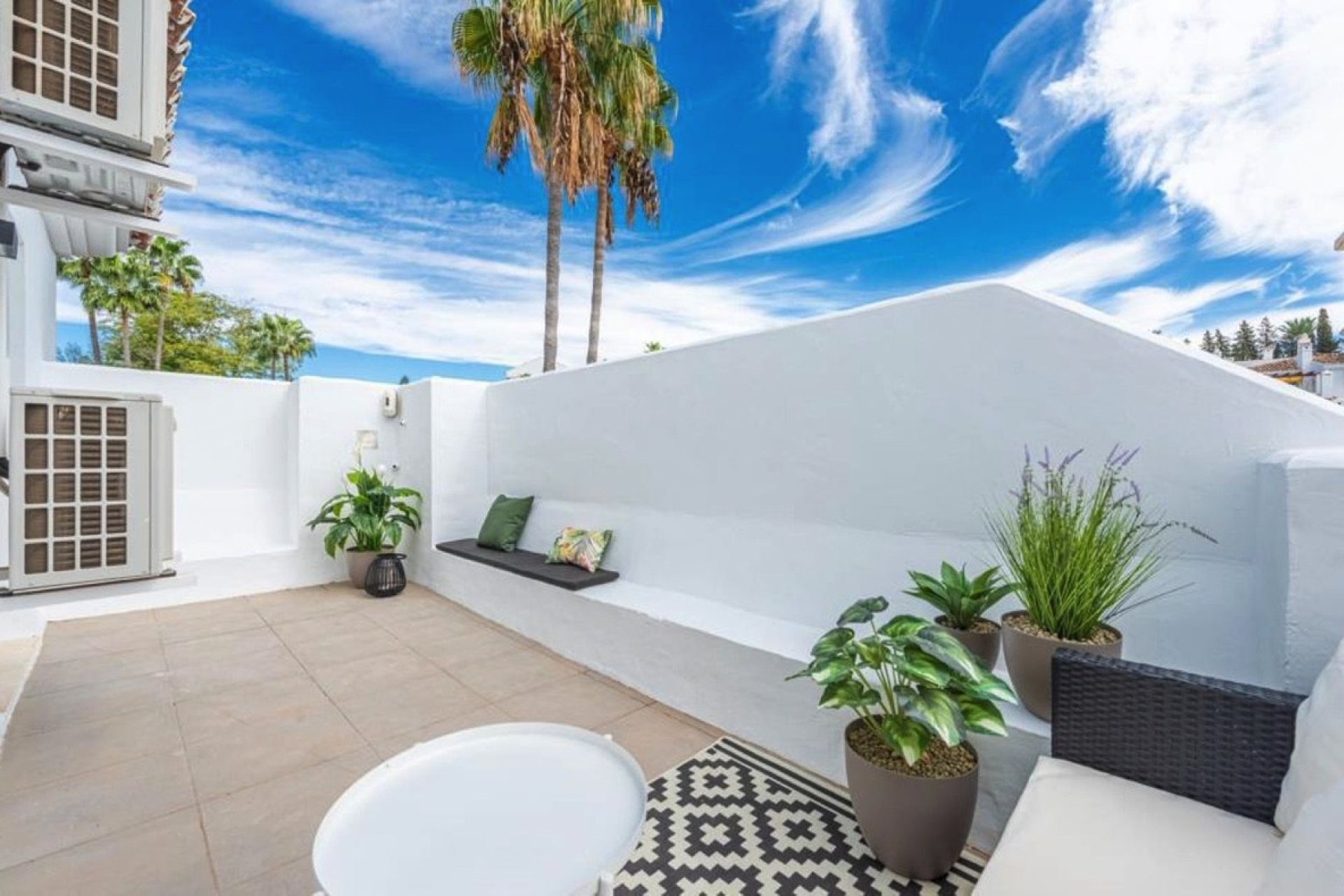 Rynek wtórny - apartment - Marbella - Nueva Andalucía