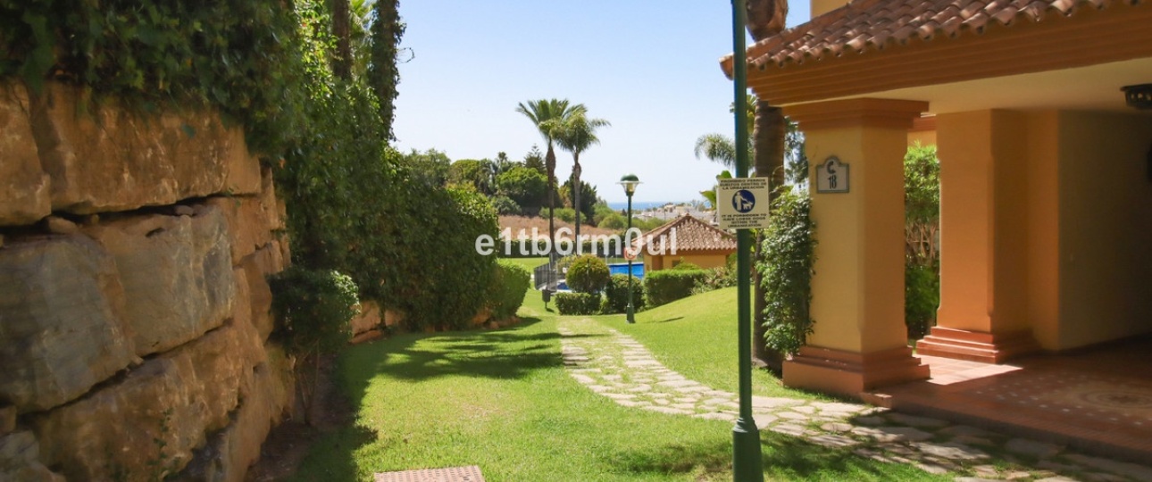 Rynek wtórny - apartment - Marbella - Nueva Andalucía