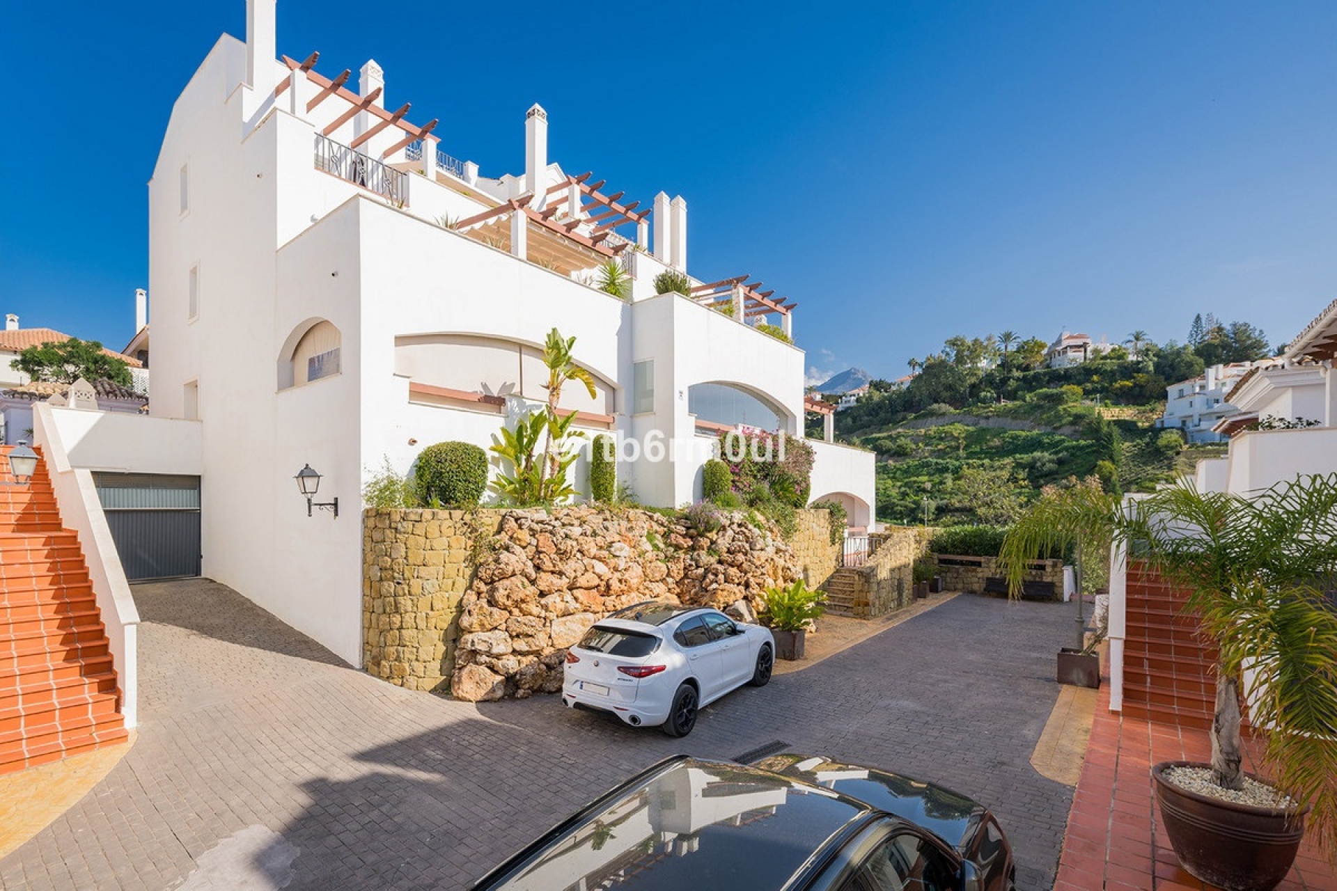 Rynek wtórny - apartment - Marbella - Nueva Andalucía