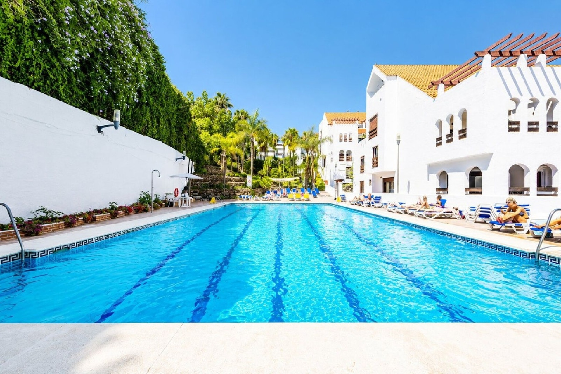 Rynek wtórny - apartment - Marbella - Nueva Andalucía
