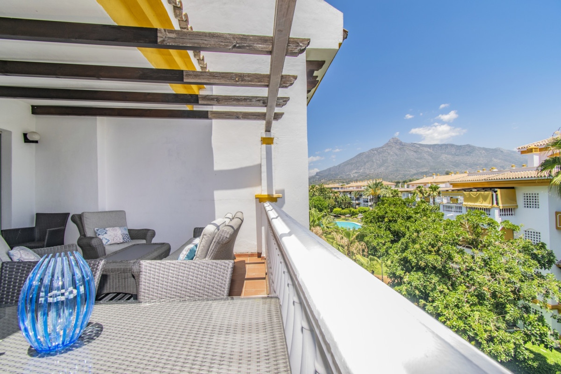 Rynek wtórny - apartment - Marbella - Nueva Andalucía