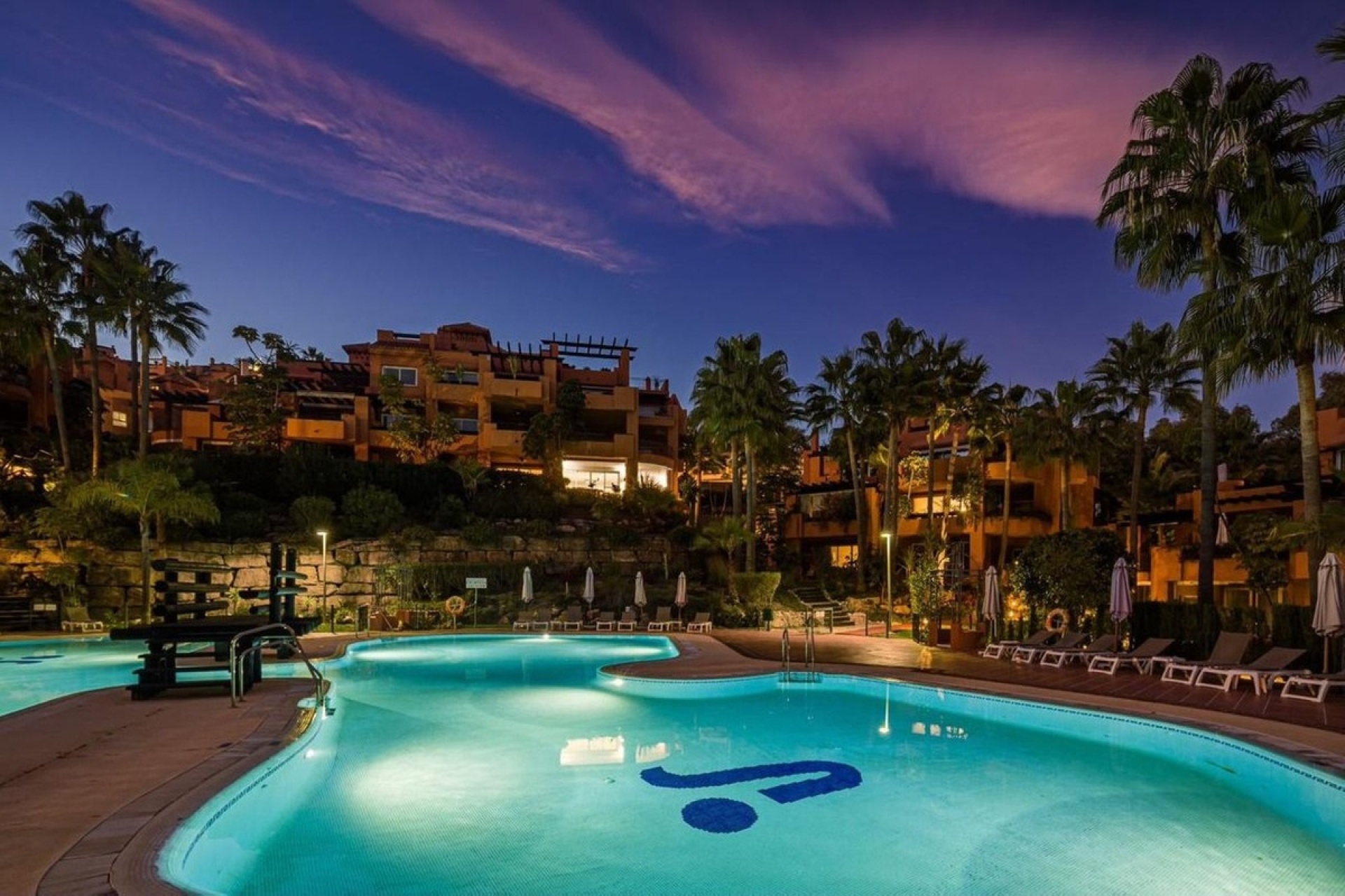 Rynek wtórny - apartment - Marbella - Nueva Andalucía