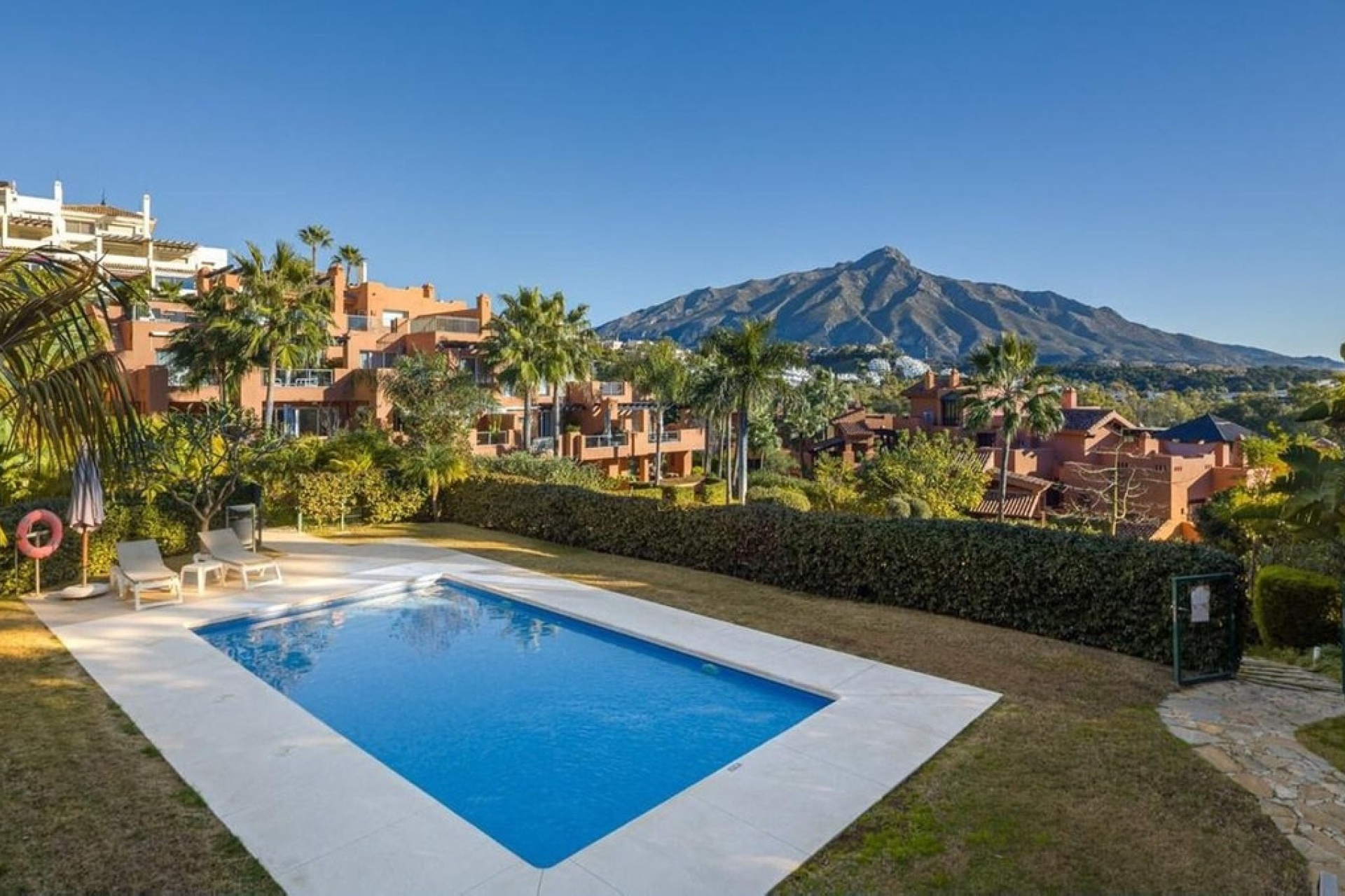 Rynek wtórny - apartment - Marbella - Nueva Andalucía