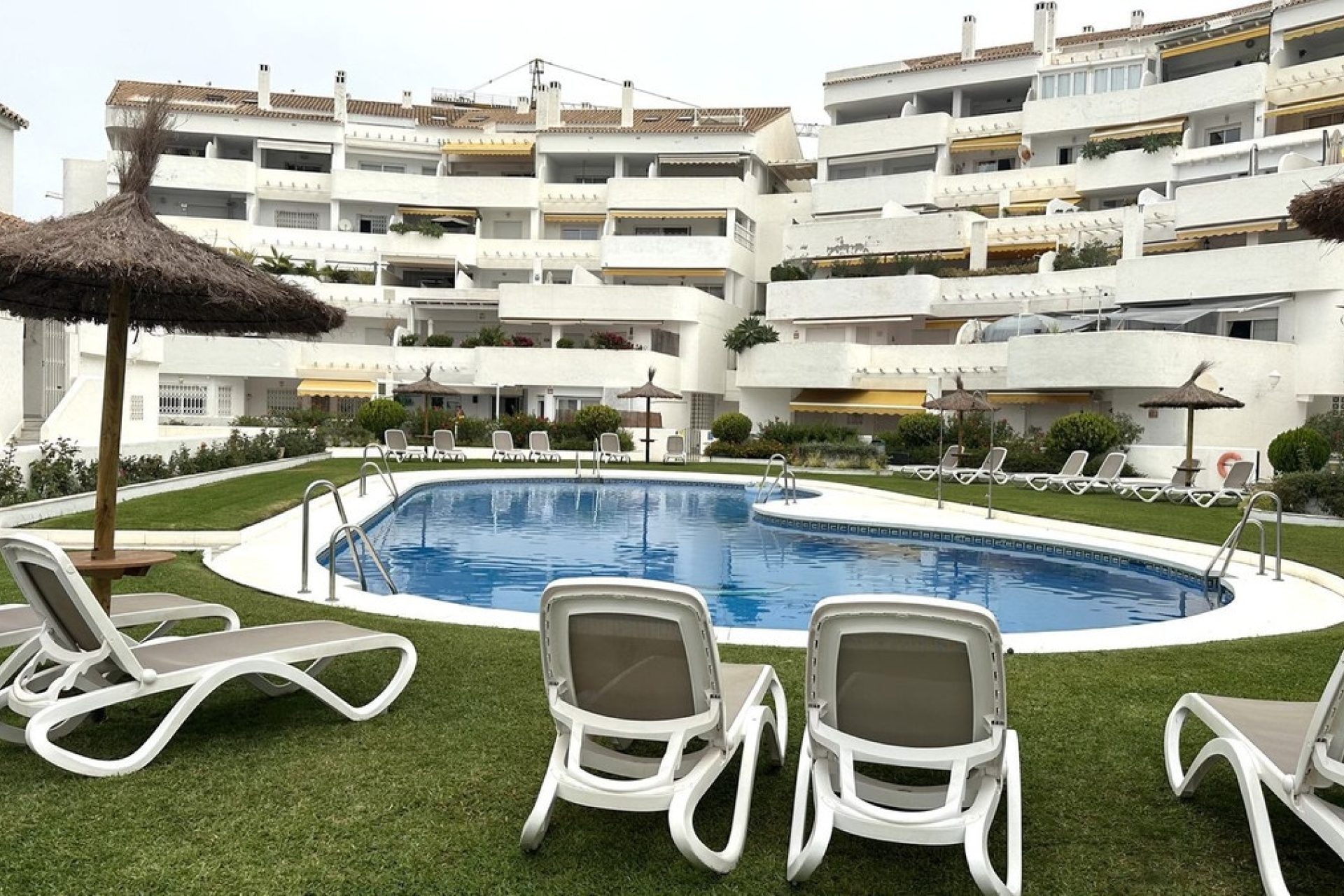 Rynek wtórny - apartment - Marbella - Nueva Andalucía
