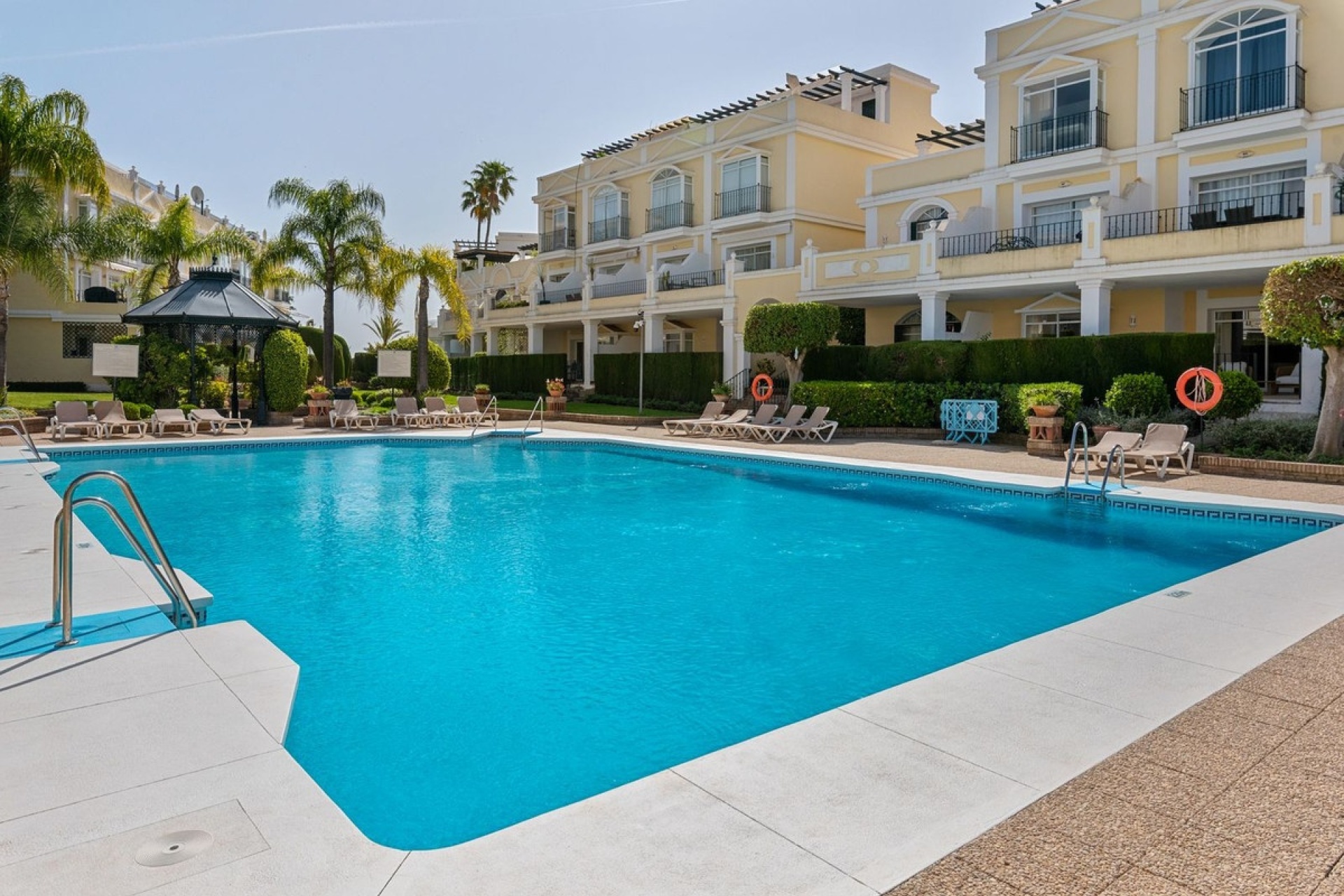 Rynek wtórny - apartment - Marbella - Nueva Andalucía