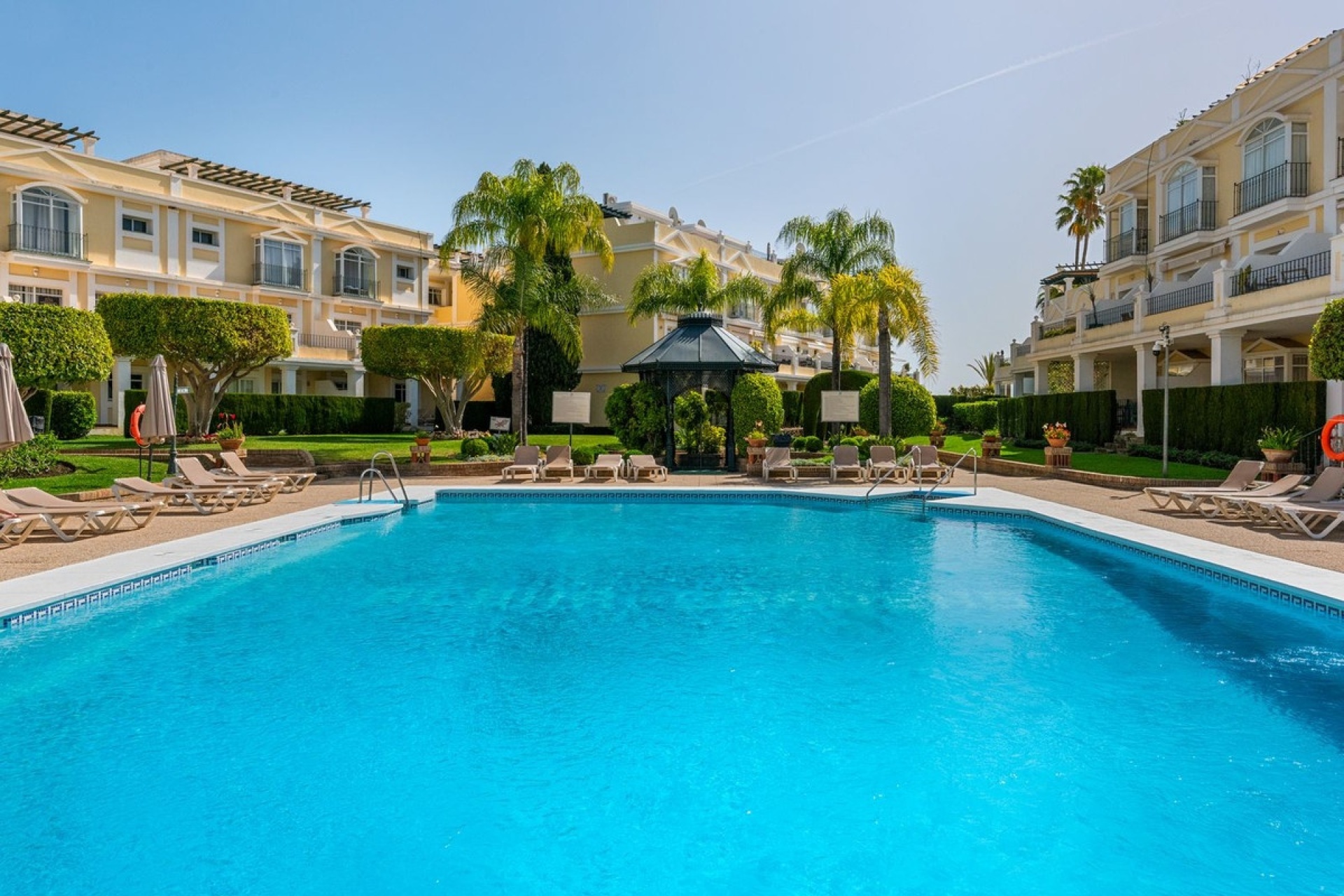Rynek wtórny - apartment - Marbella - Nueva Andalucía