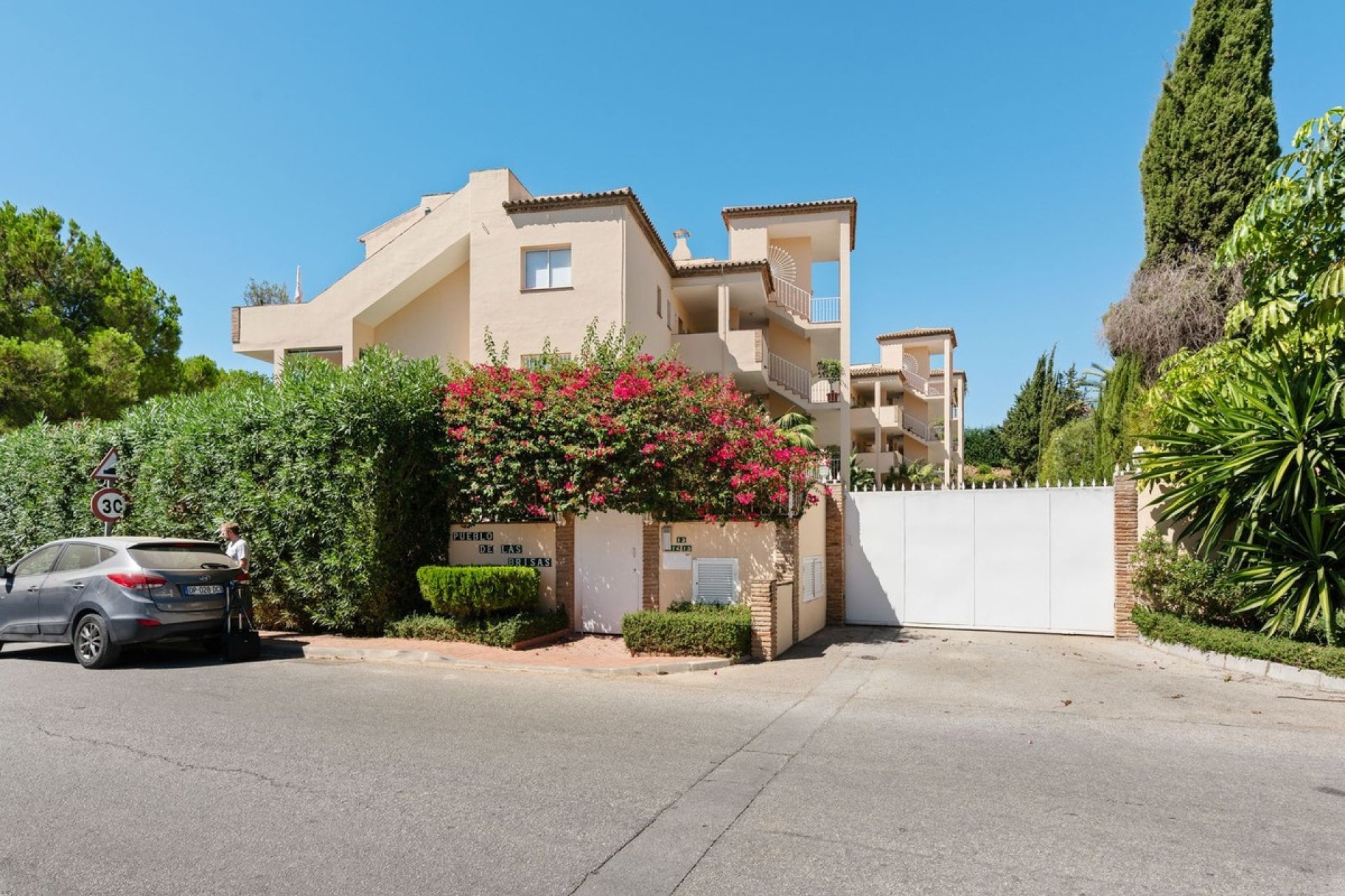 Rynek wtórny - apartment - Marbella - Nueva Andalucía