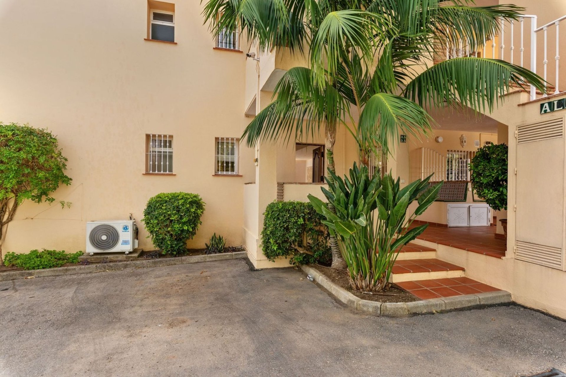 Rynek wtórny - apartment - Marbella - Nueva Andalucía