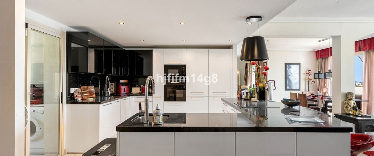 Rynek wtórny - apartment - Marbella - Nueva Andalucía