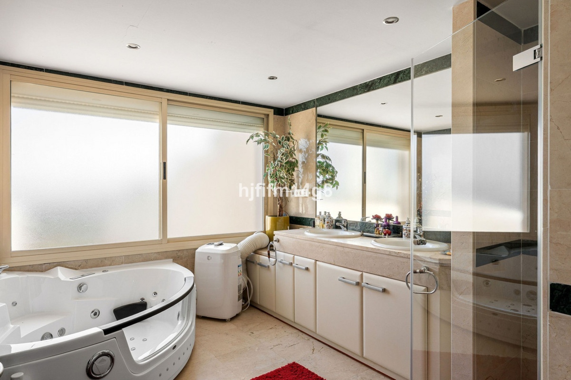 Rynek wtórny - apartment - Marbella - Nueva Andalucía