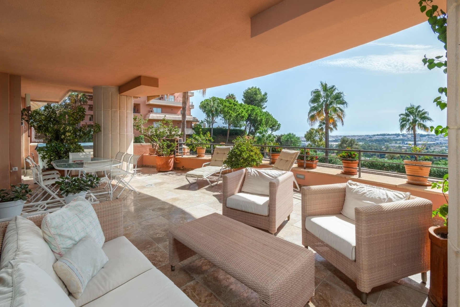 Rynek wtórny - apartment - Marbella - Nueva Andalucía