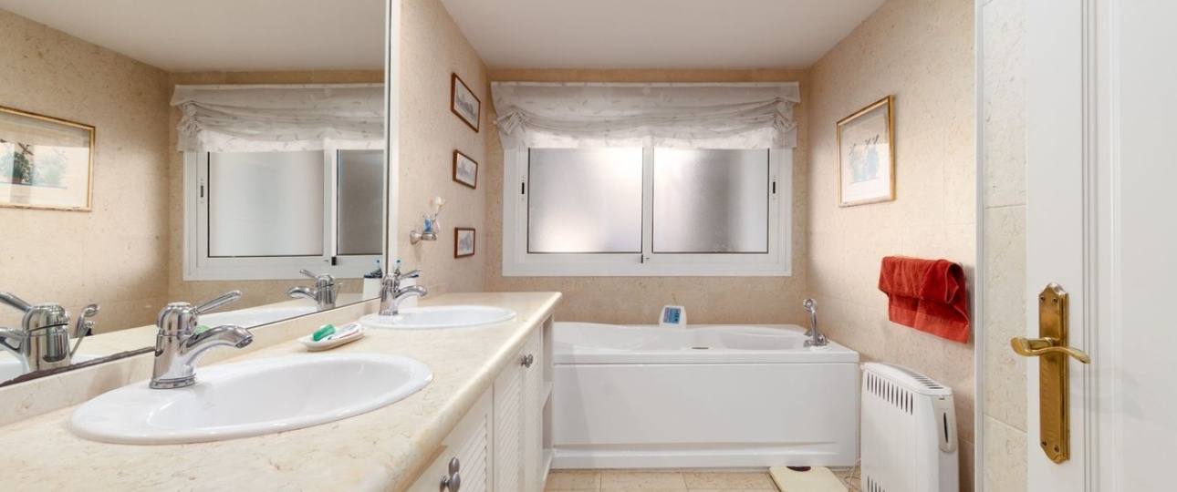 Rynek wtórny - apartment - Marbella - Nueva Andalucía