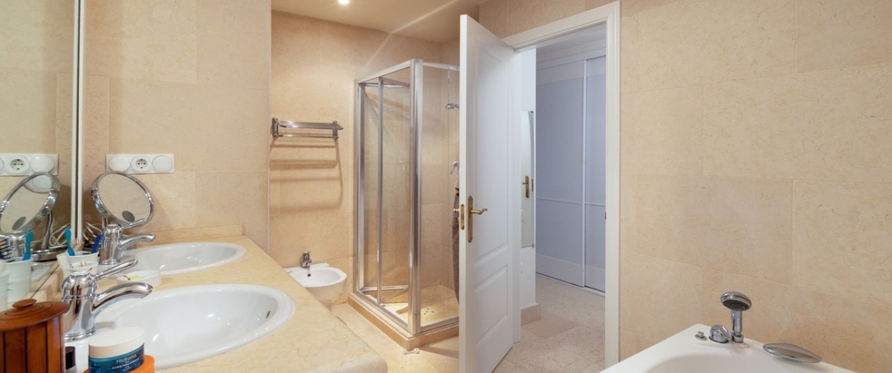 Rynek wtórny - apartment - Marbella - Nueva Andalucía