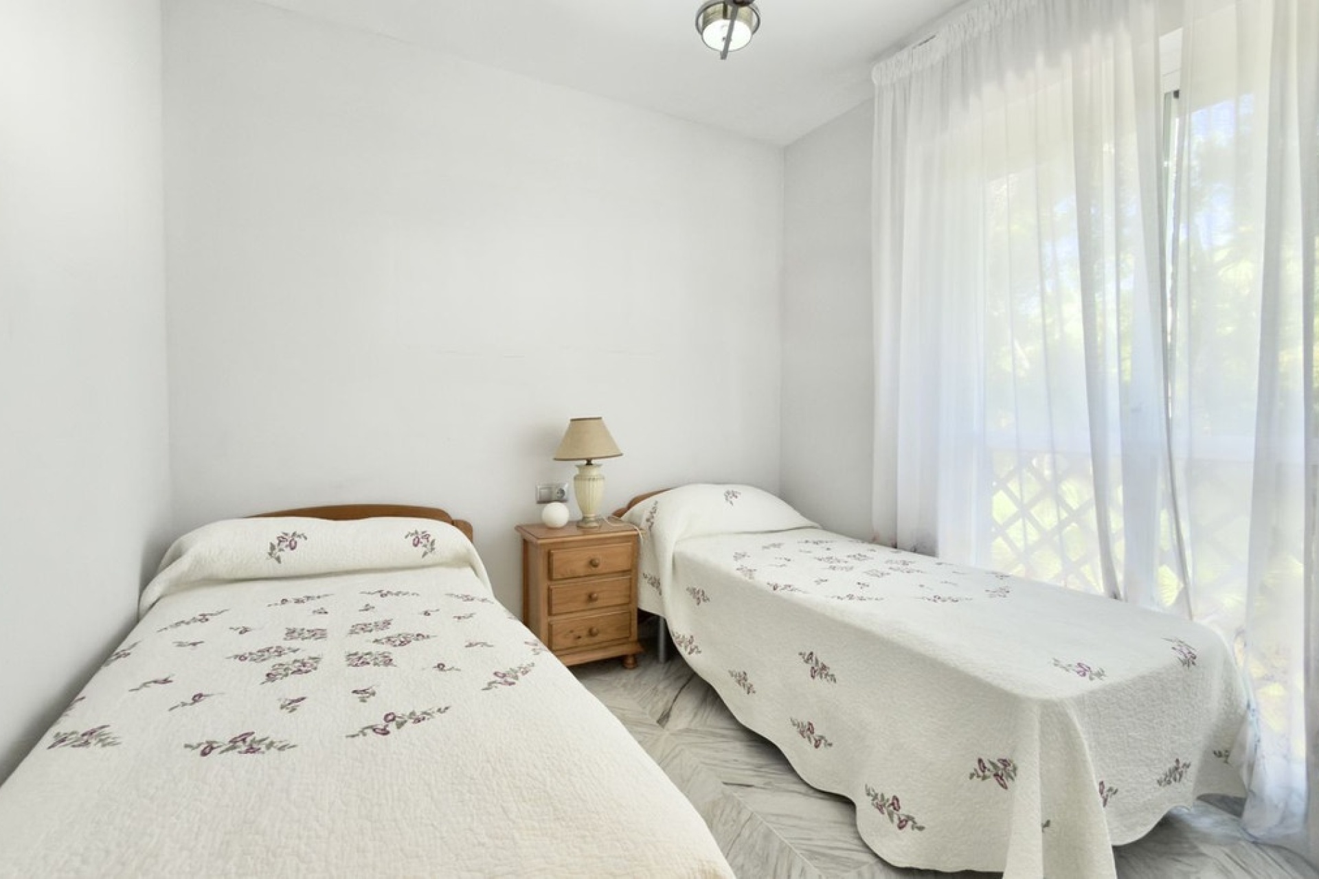 Rynek wtórny - apartment - Marbella - Nueva Andalucía