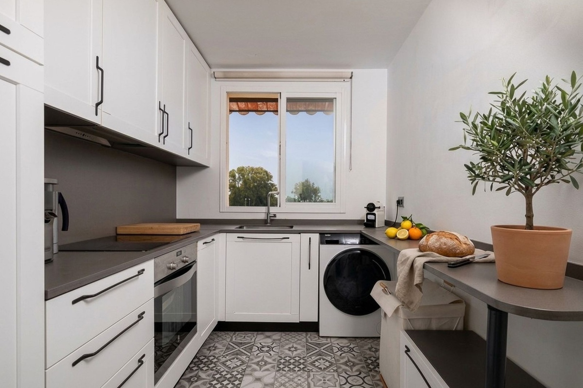 Rynek wtórny - apartment - Marbella - Nueva Andalucía