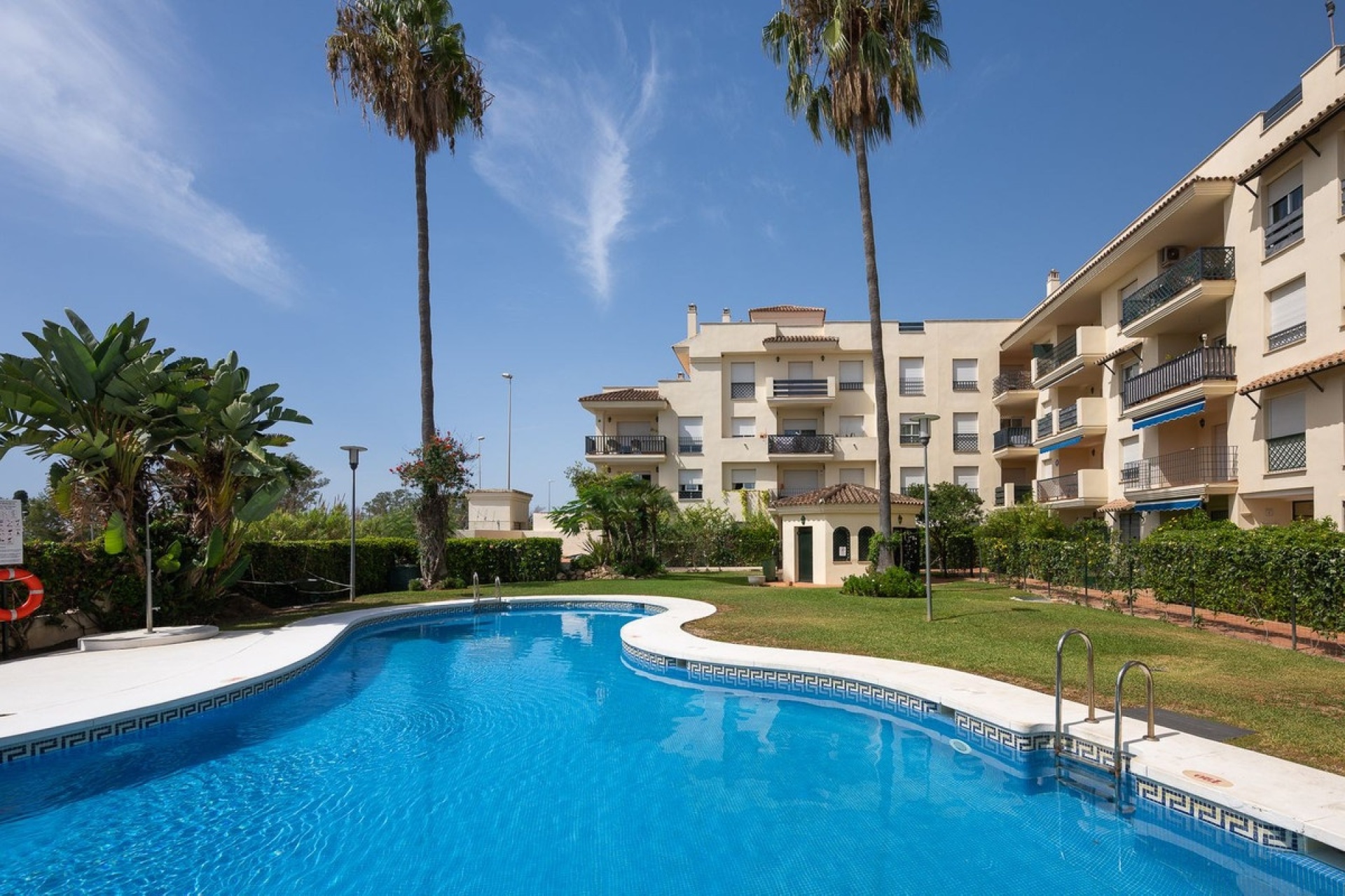 Rynek wtórny - apartment - Marbella - Nueva Andalucía