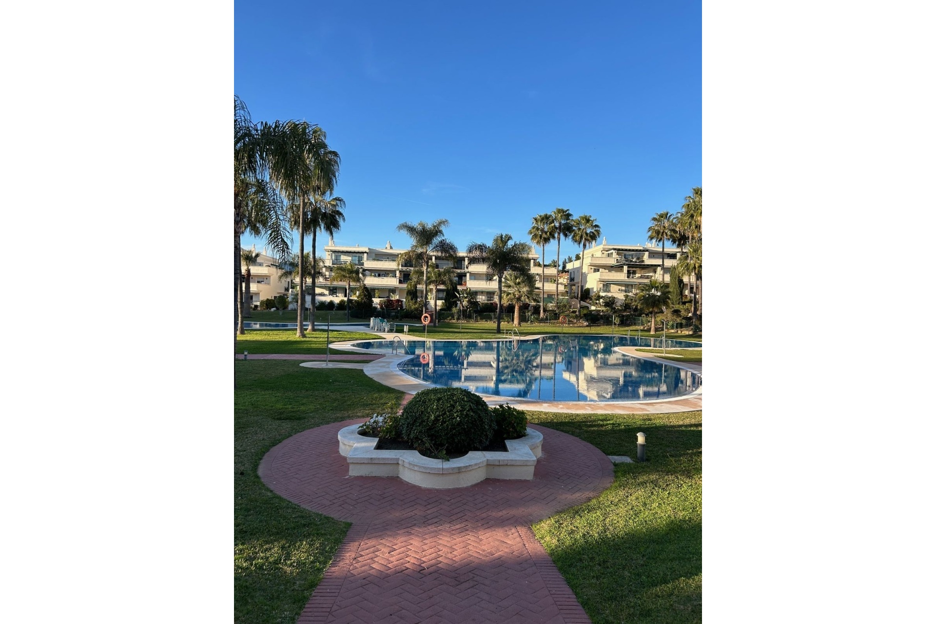 Rynek wtórny - apartment - Marbella - Nueva Andalucía