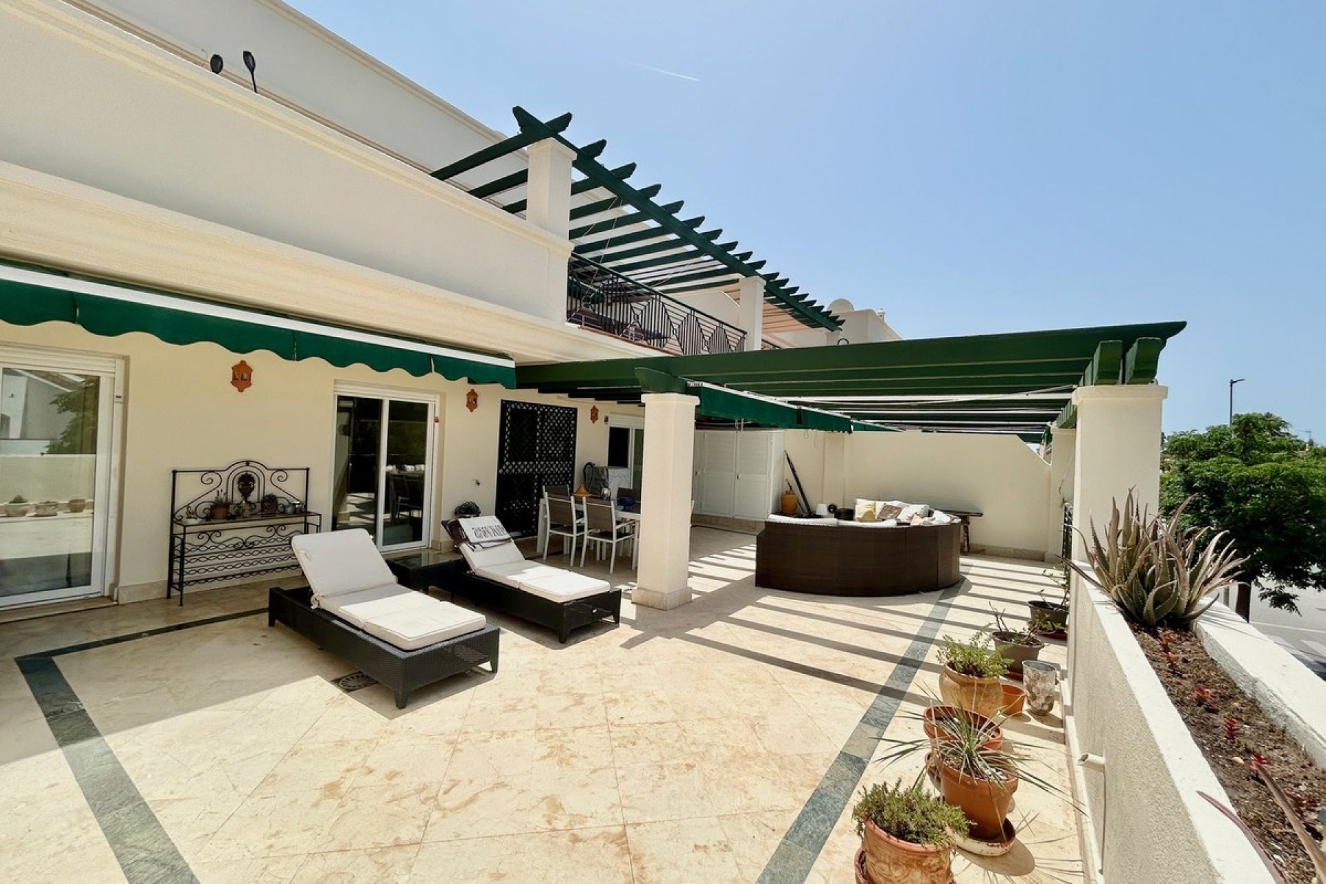 Rynek wtórny - apartment - Marbella - Nueva Andalucía