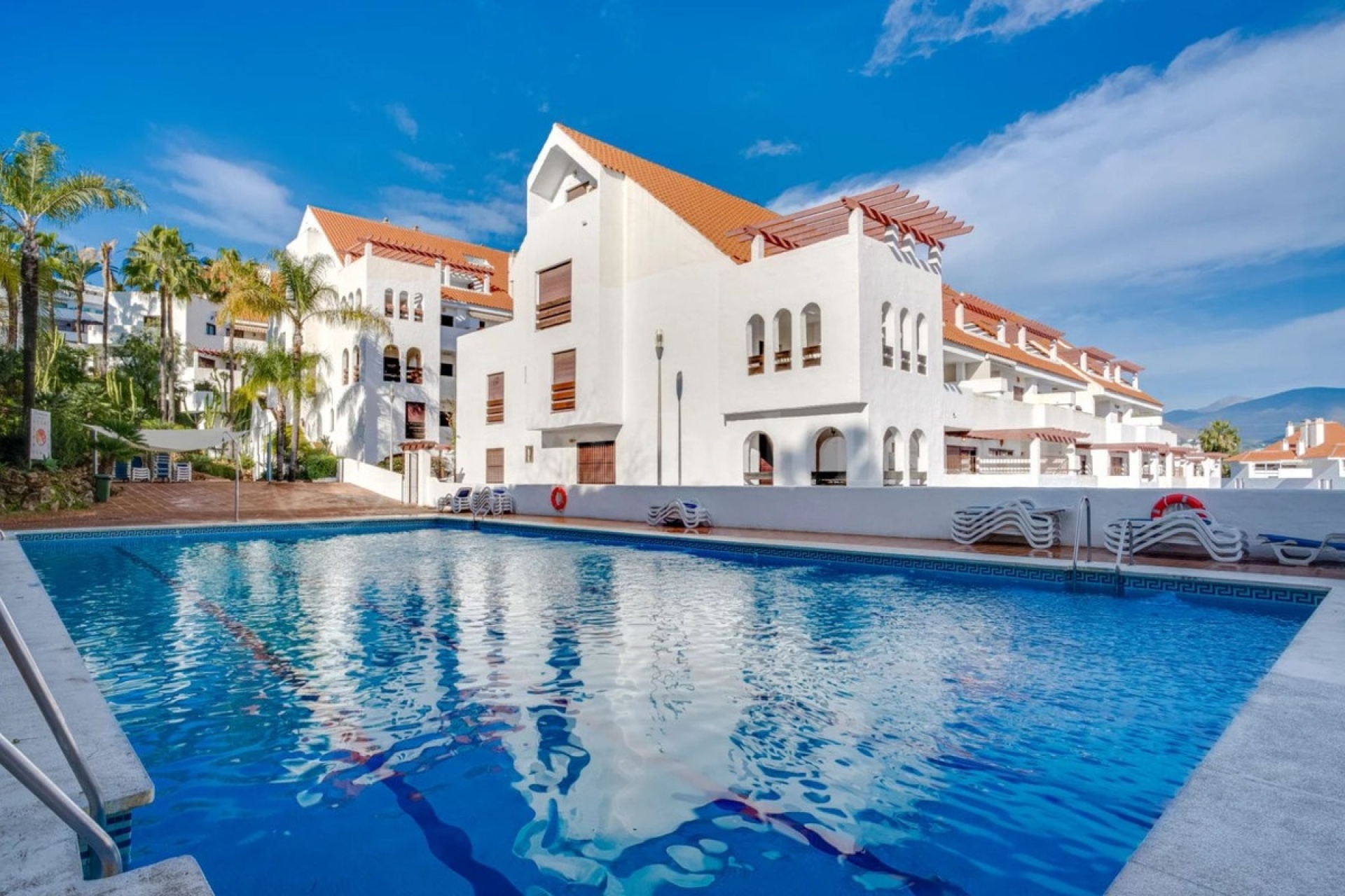 Rynek wtórny - apartment - Marbella - Nueva Andalucía