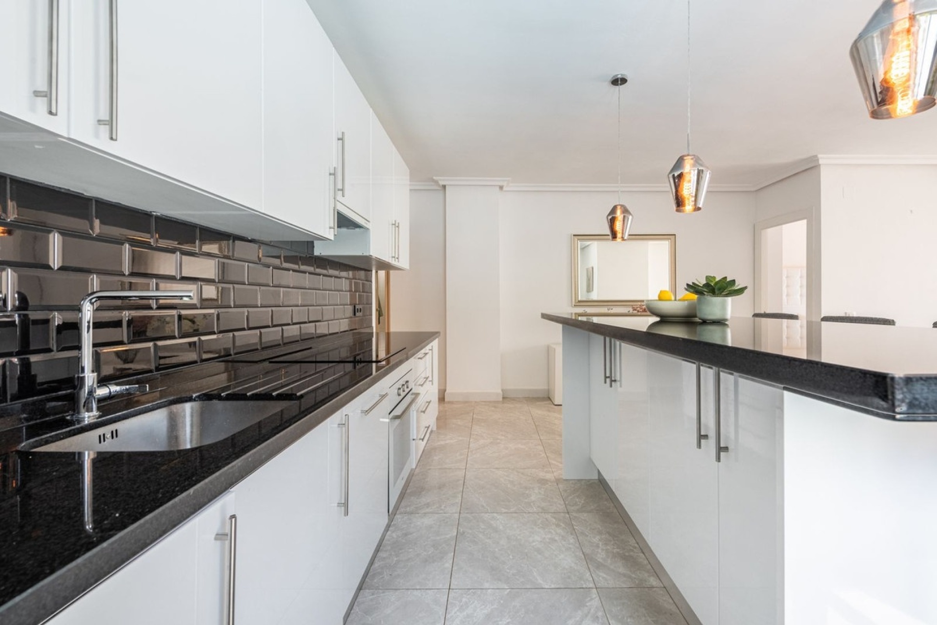 Rynek wtórny - apartment - Marbella - Nueva Andalucía
