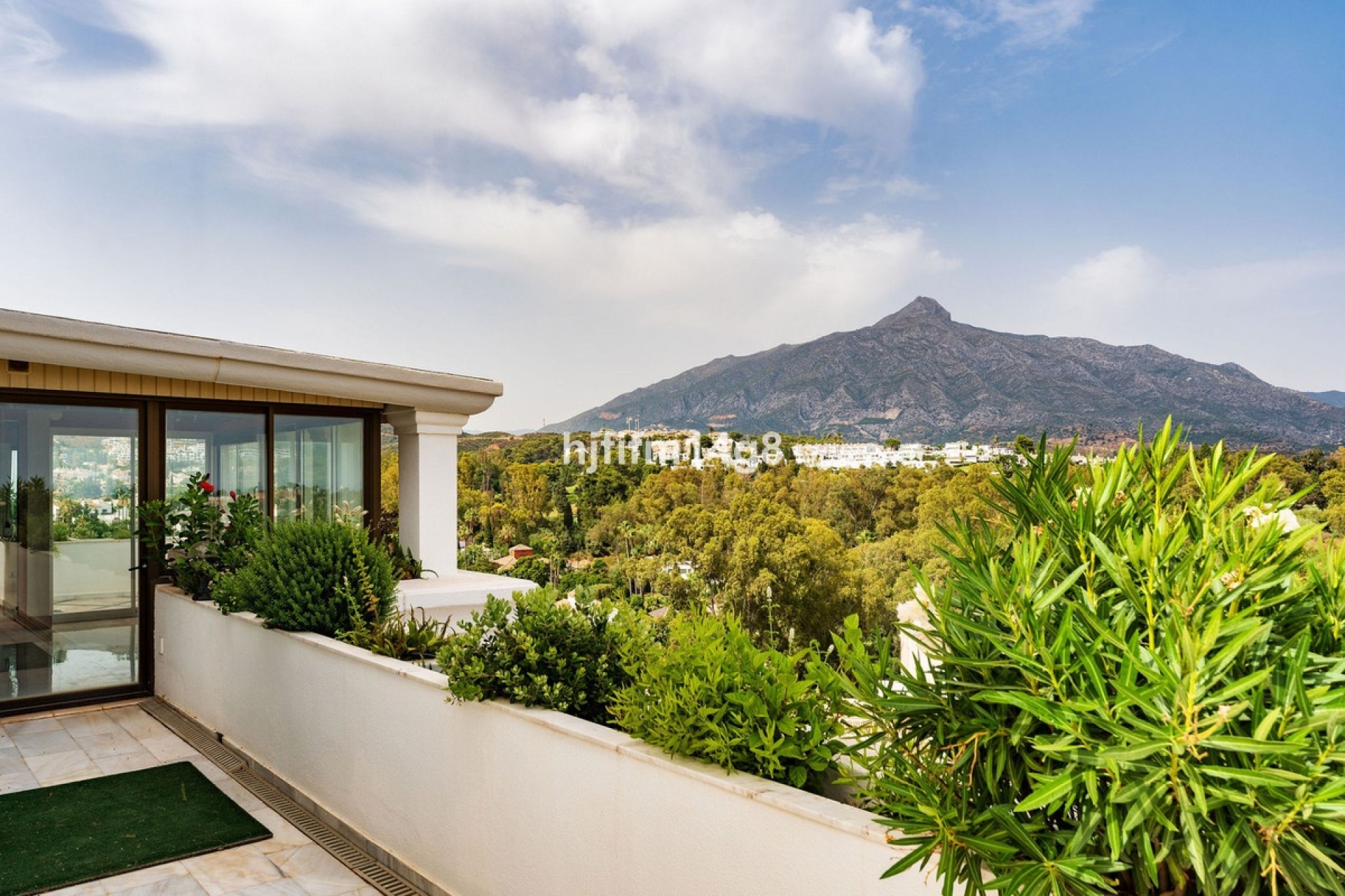 Rynek wtórny - apartment - Marbella - Nueva Andalucía