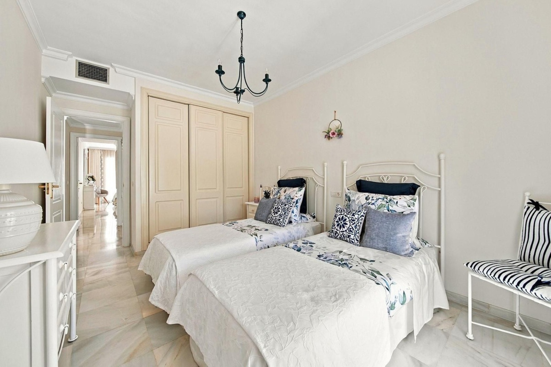 Rynek wtórny - apartment - Marbella - Nueva Andalucía