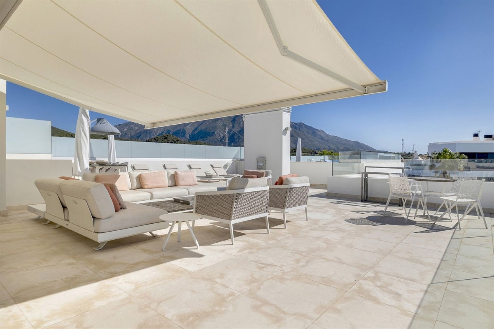 Rynek wtórny - apartment - Marbella - Nueva Andalucía