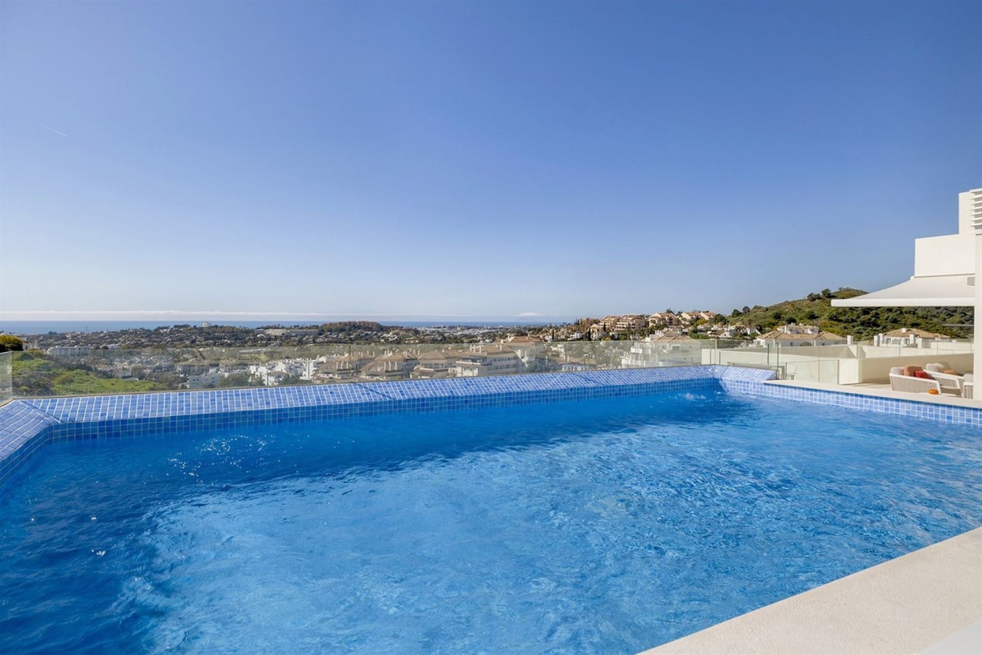 Rynek wtórny - apartment - Marbella - Nueva Andalucía