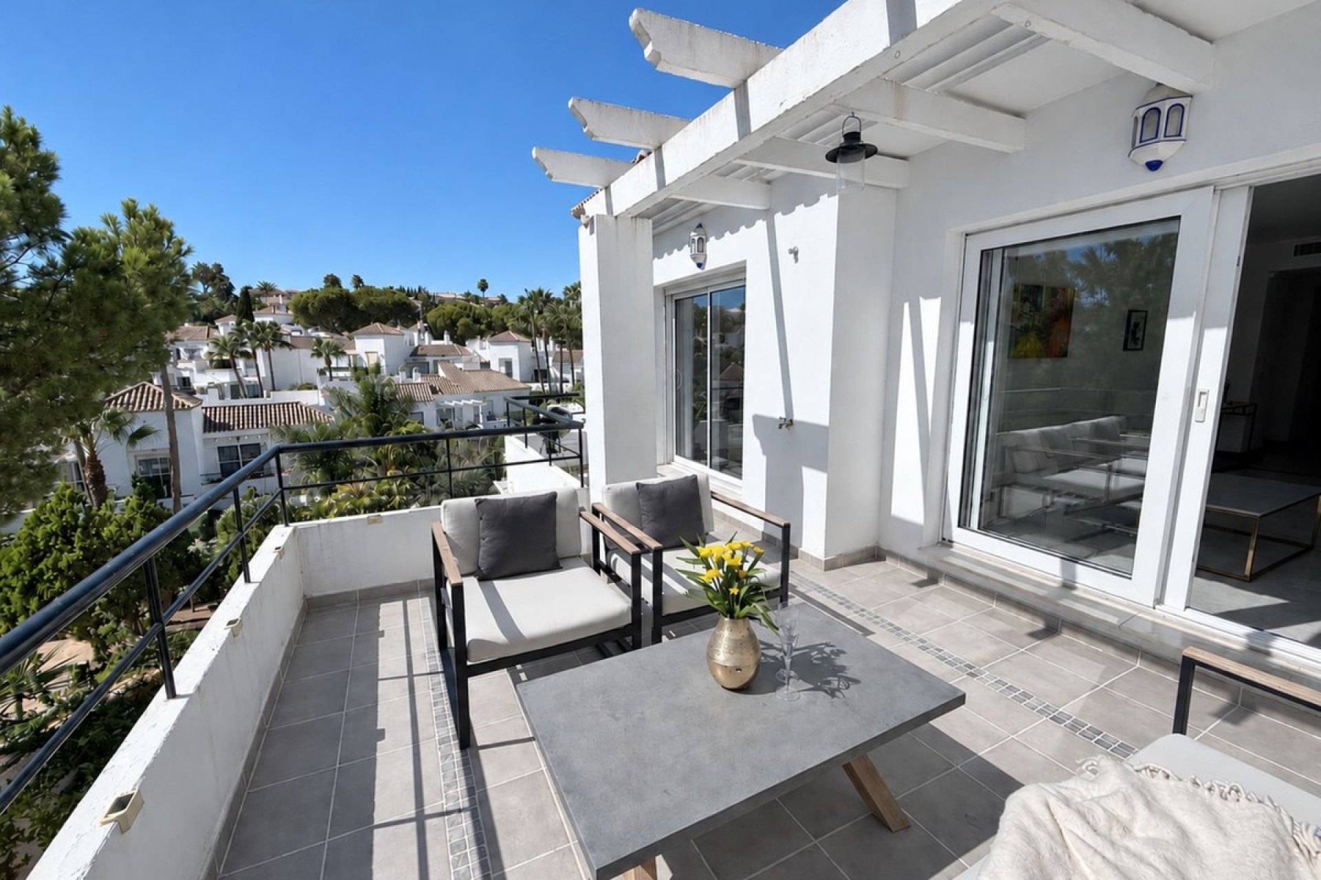 Rynek wtórny - apartment - Marbella - Nueva Andalucía