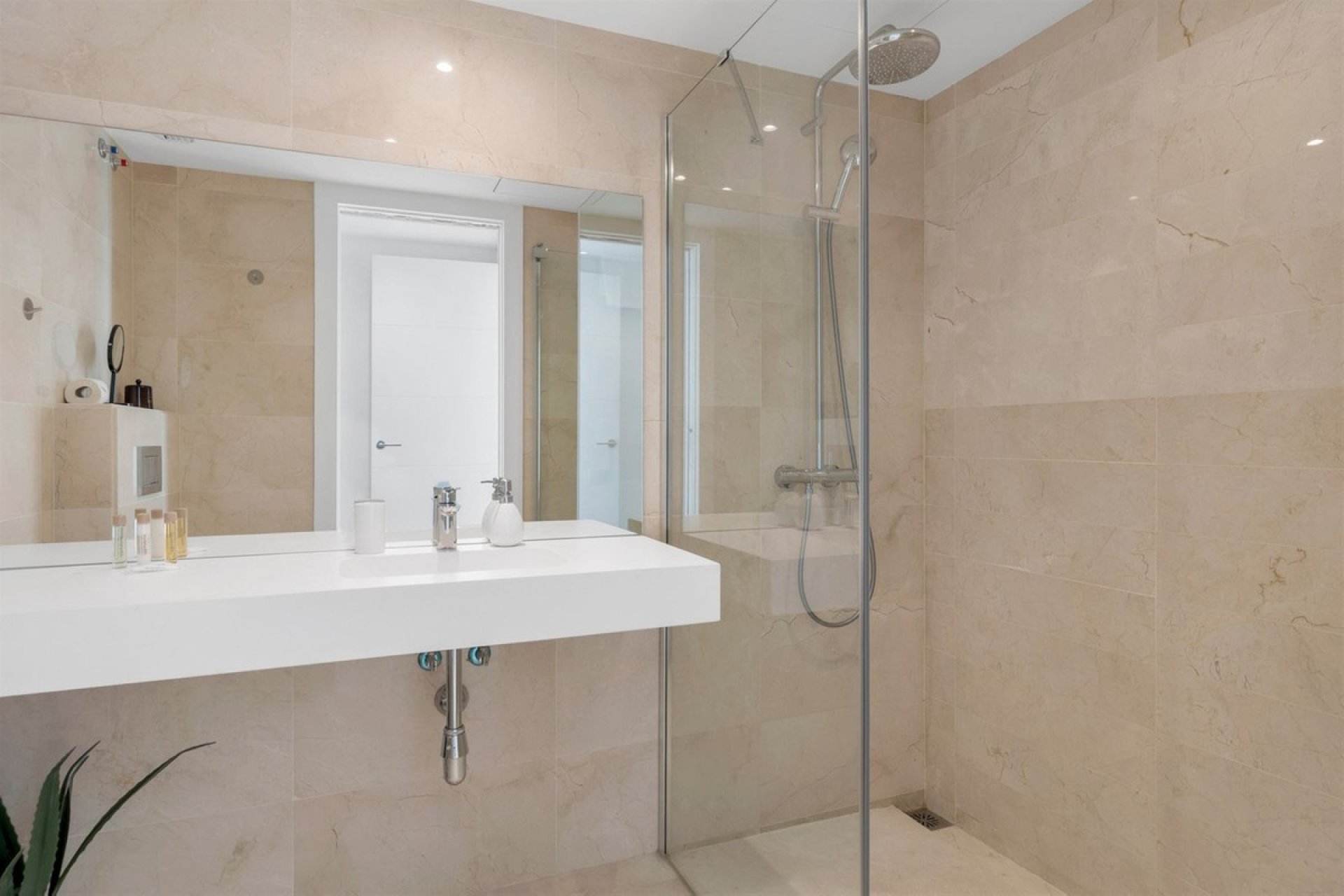 Rynek wtórny - apartment - Marbella - Nueva Andalucía