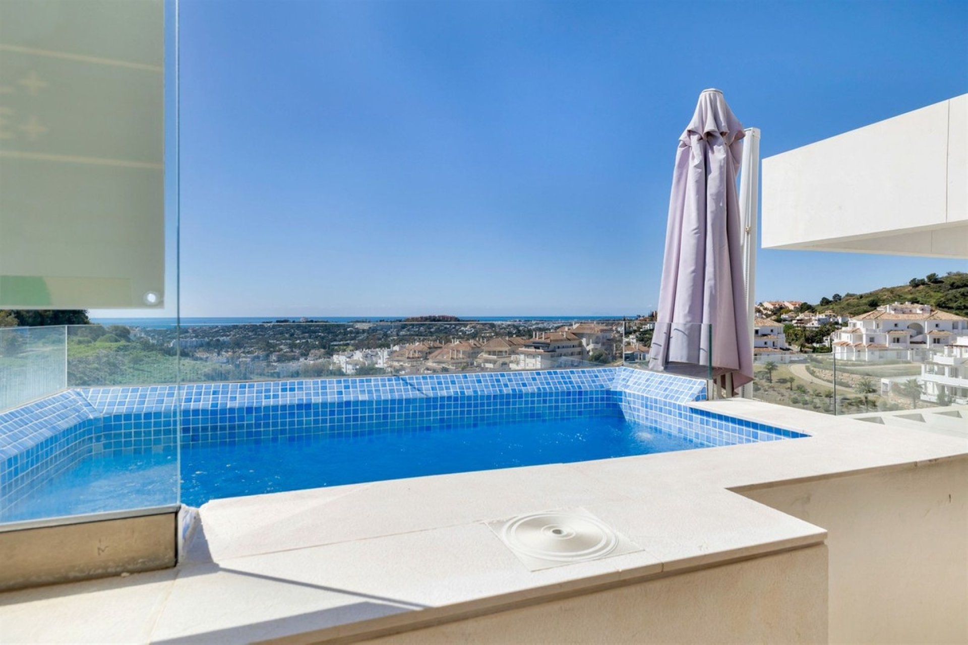 Rynek wtórny - apartment - Marbella - Nueva Andalucía
