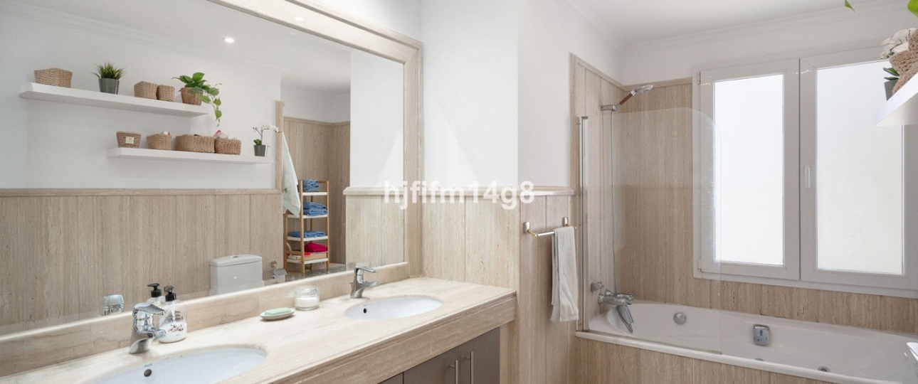 Rynek wtórny - apartment - Marbella - Nueva Andalucía