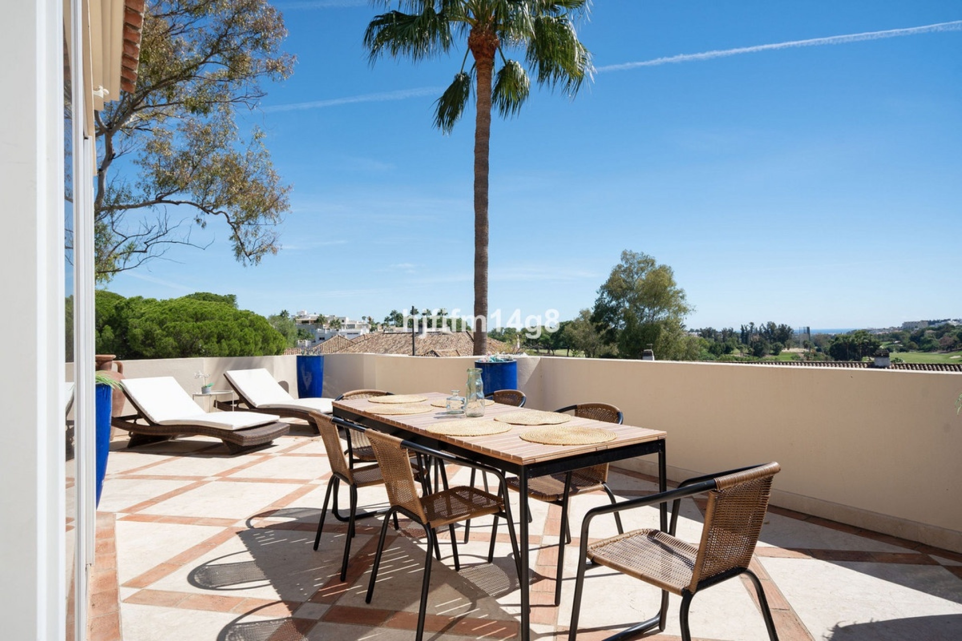 Rynek wtórny - apartment - Marbella - Nueva Andalucía