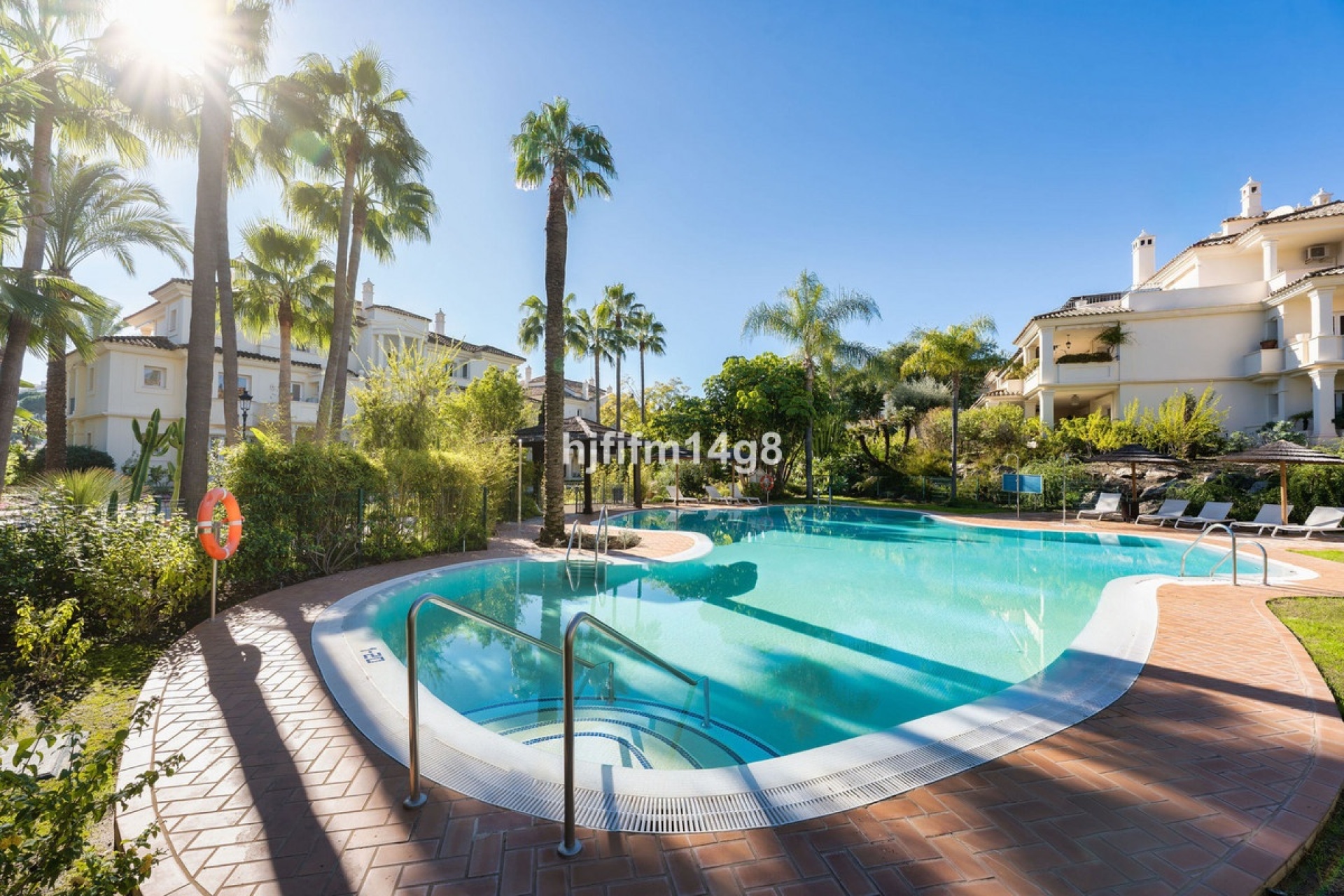 Rynek wtórny - apartment - Marbella - Nueva Andalucía