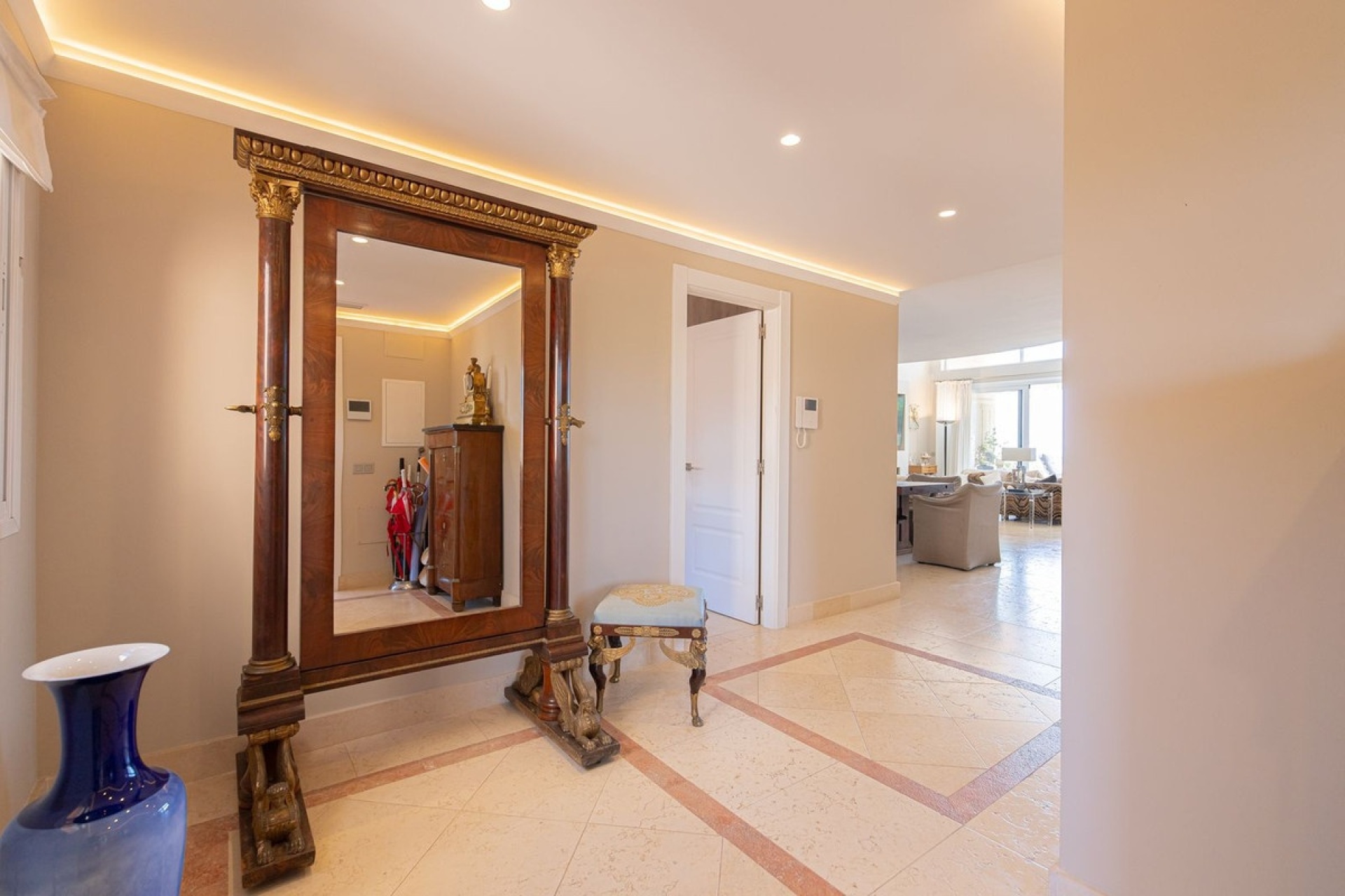 Rynek wtórny - apartment - Marbella - Nueva Andalucía