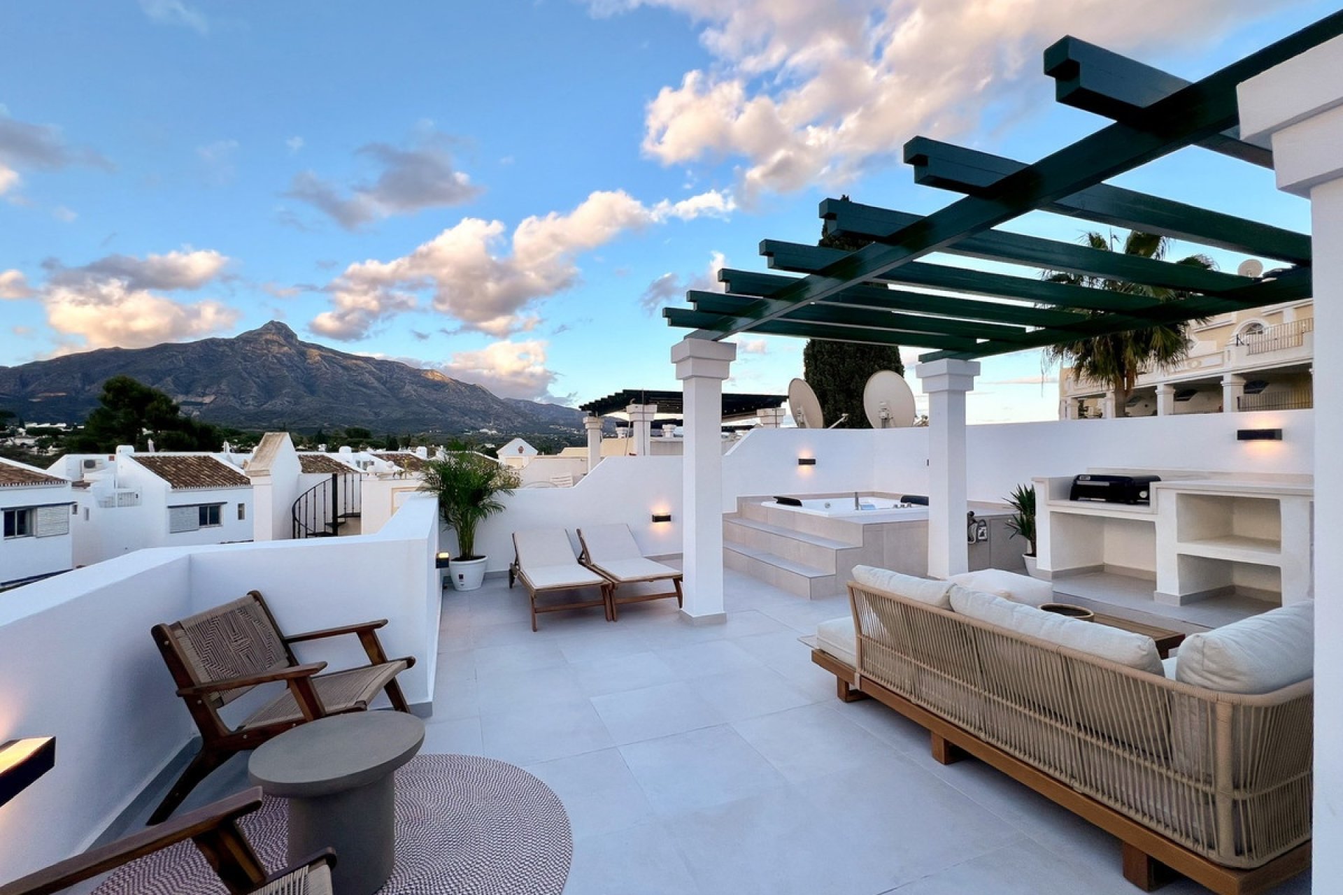Rynek wtórny - apartment - Marbella - Nueva Andalucía