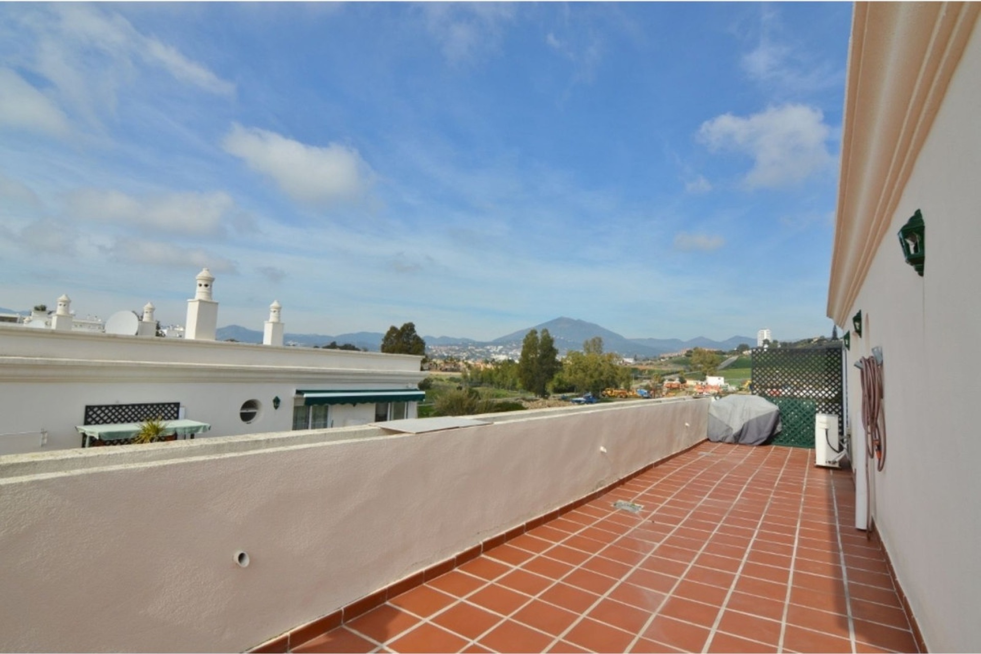 Rynek wtórny - apartment - Marbella - Nueva Andalucía