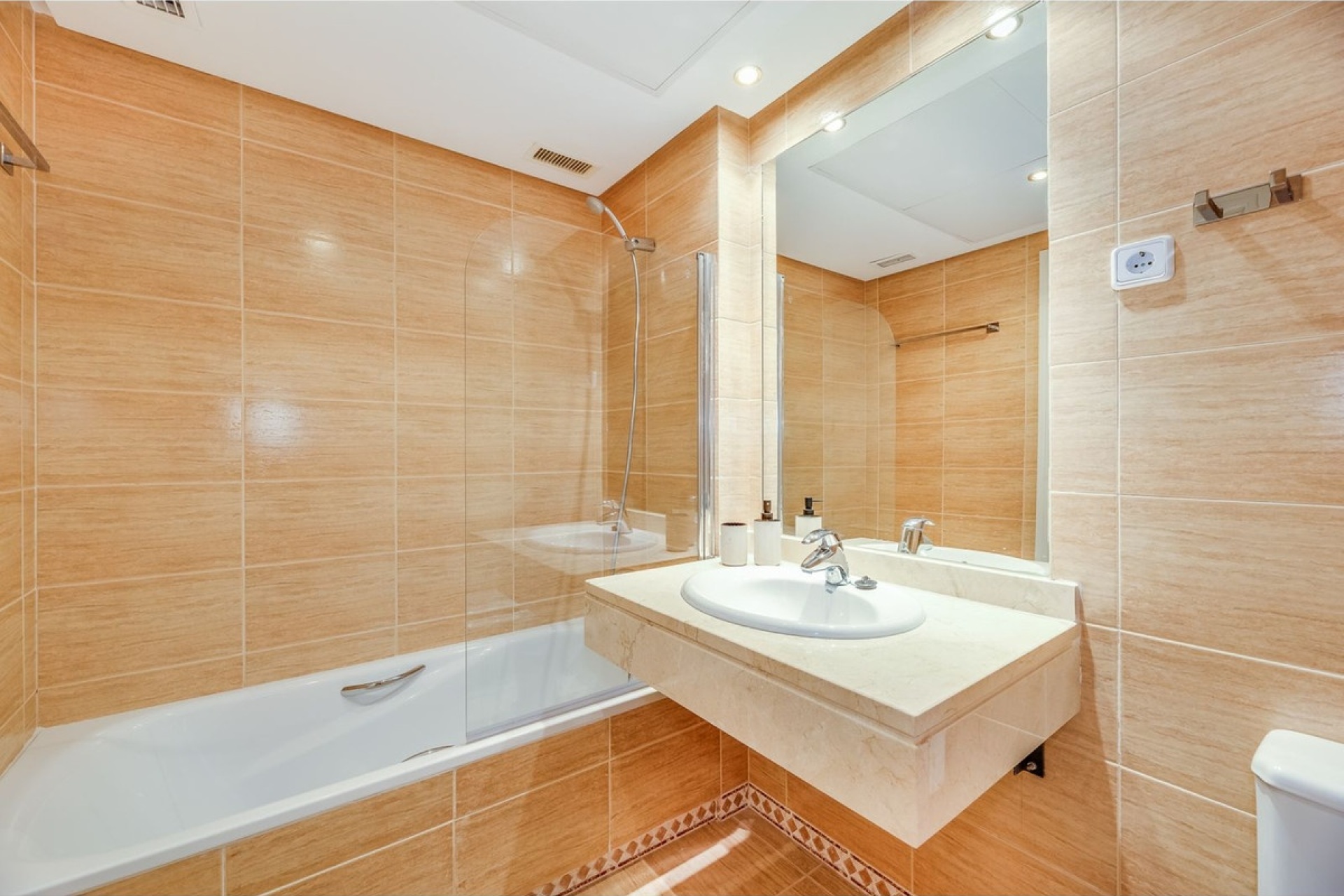 Rynek wtórny - apartment - Marbella - Nueva Andalucía