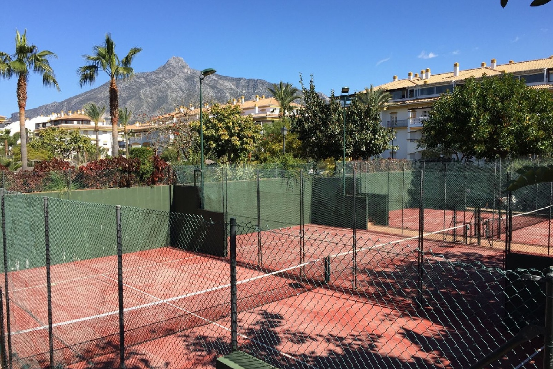 Rynek wtórny - apartment - Marbella - Nueva Andalucía