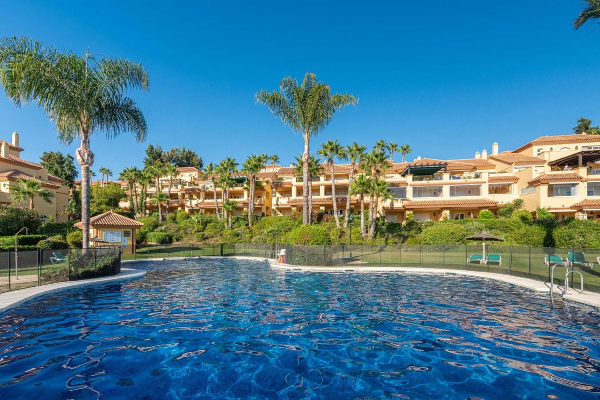 Rynek wtórny - apartment - Marbella - Nueva Andalucía
