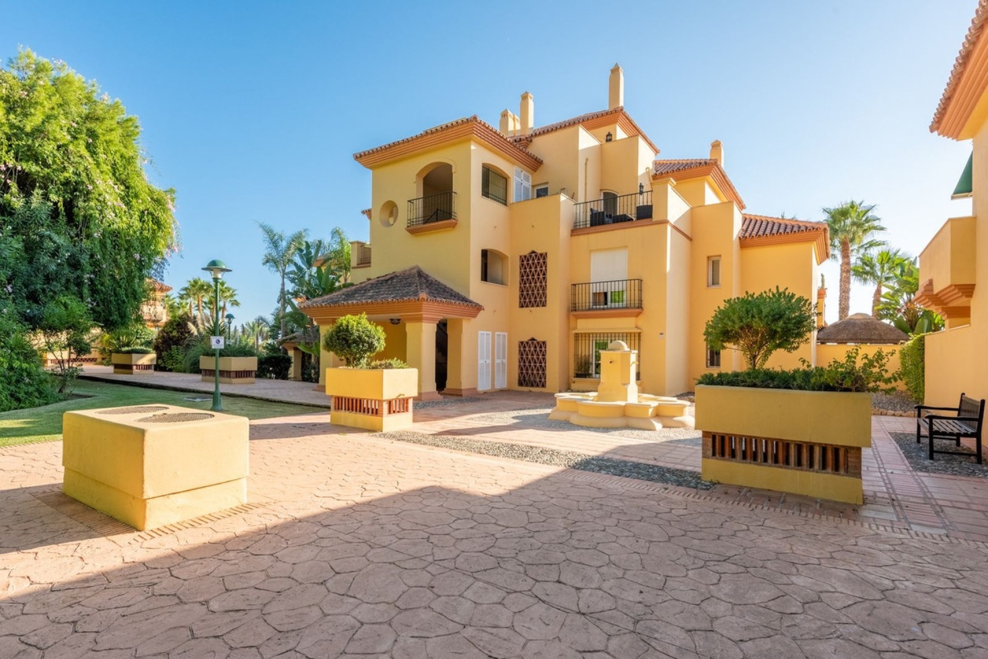 Rynek wtórny - apartment - Marbella - Nueva Andalucía