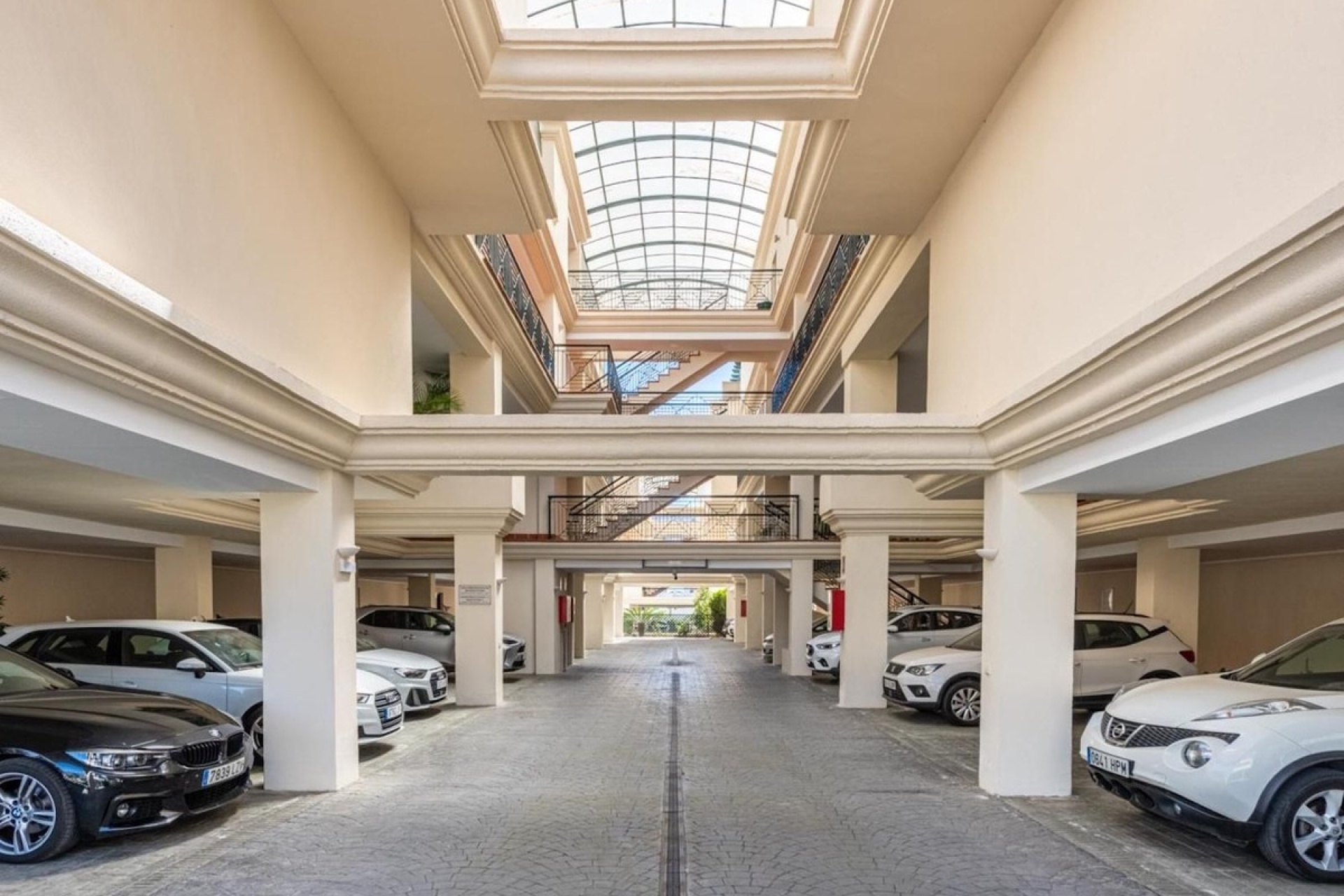 Rynek wtórny - apartment - Marbella - Nueva Andalucía
