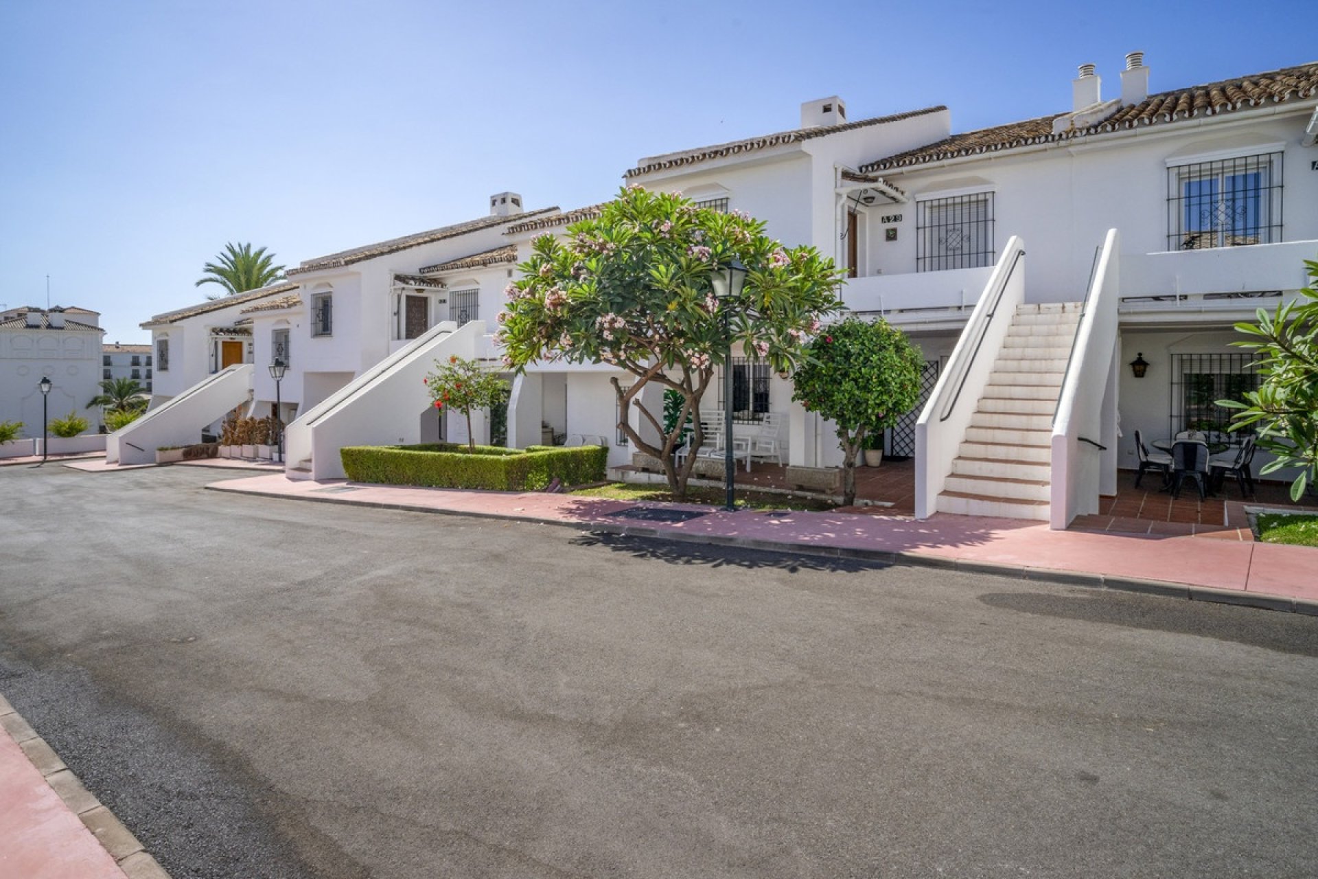 Rynek wtórny - apartment - Marbella - Nueva Andalucía
