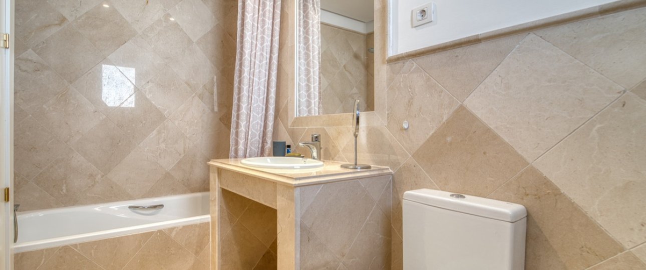Rynek wtórny - apartment - Marbella - Nueva Andalucía