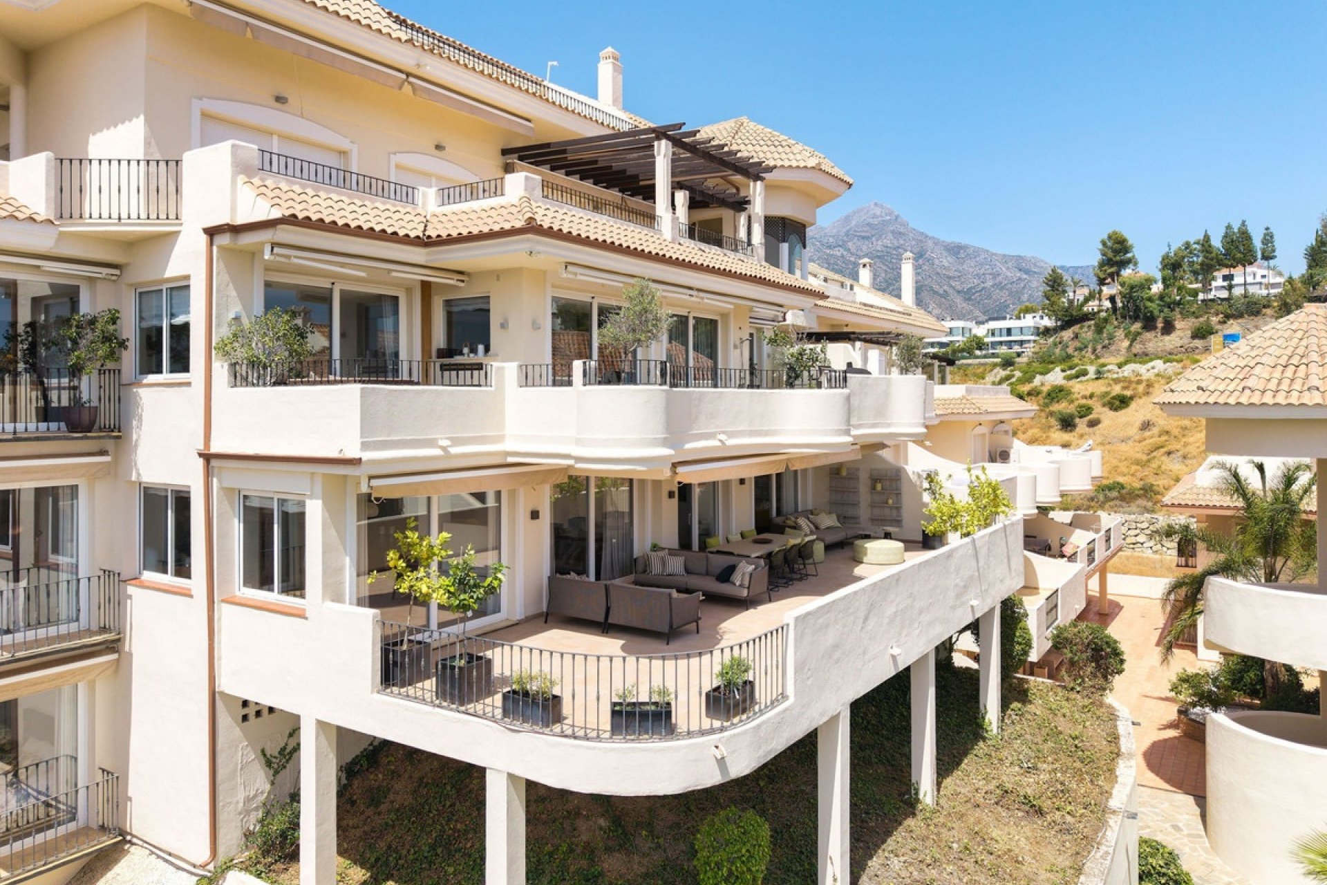 Rynek wtórny - apartment - Marbella - Nueva Andalucía