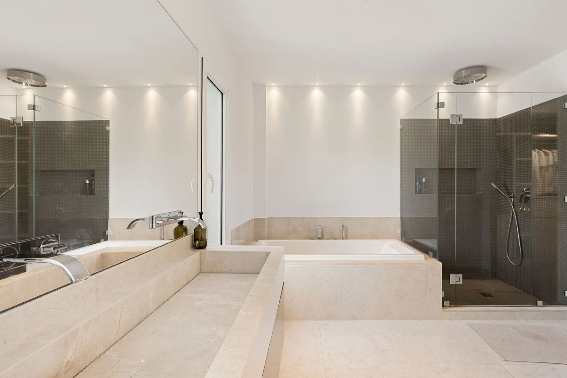 Rynek wtórny - apartment - Marbella - Nueva Andalucía