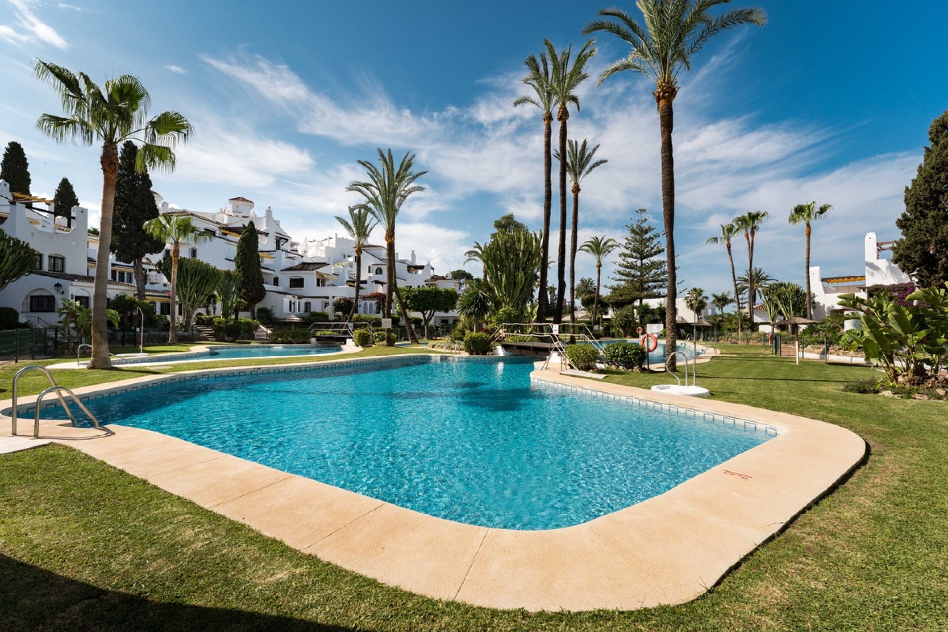 Rynek wtórny - apartment - Marbella - Nueva Andalucía